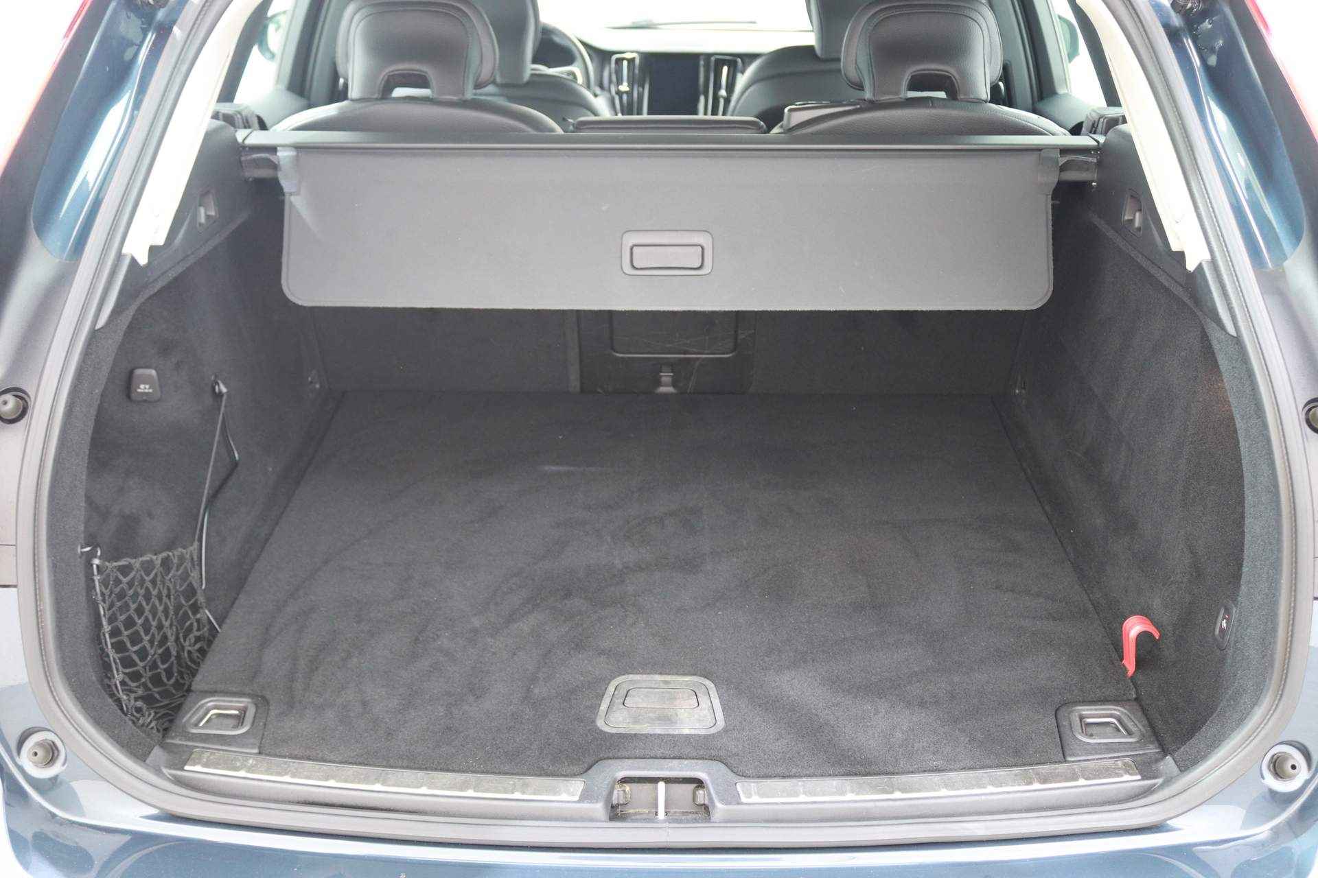 Volvo XC60 2.0 T5 250PK MOMENTUM PRO AUT8 | Navi | Volledig Leer | Sportstoelen - 48/58