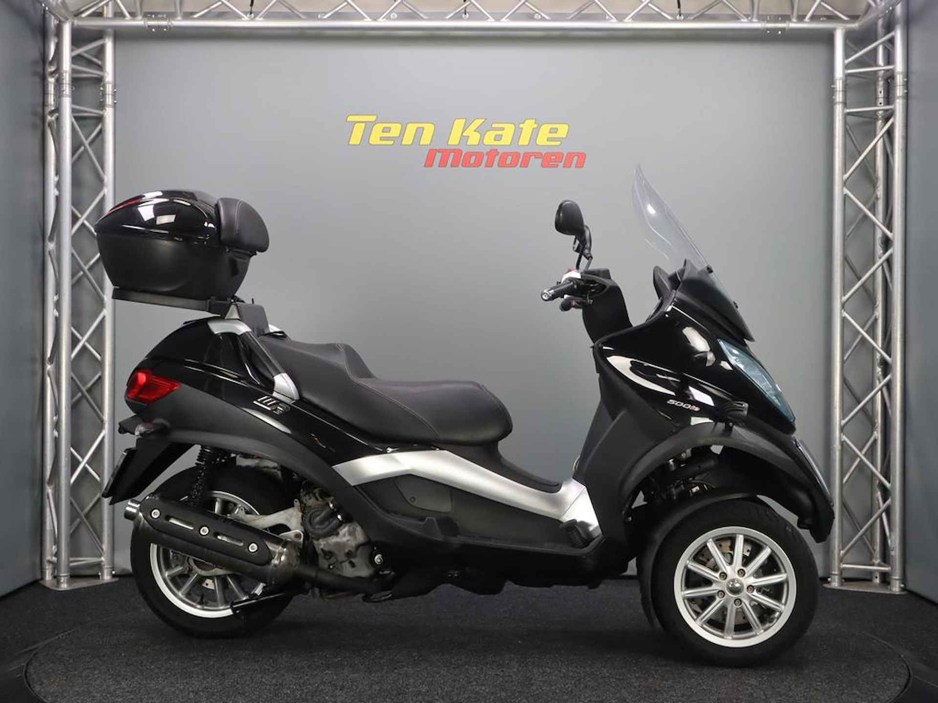 Piaggio MP3 500