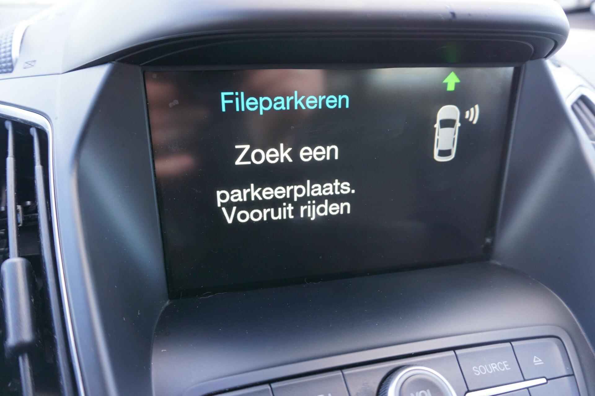 Ford C-Max 1.5 Titanium 150PK Automaat NIEUWE DISTRIBUTIERIEM! Voorruitverwarming Cruise Control Navi Climate Parkeersensoren *Dealer Onderhouden* - 25/33