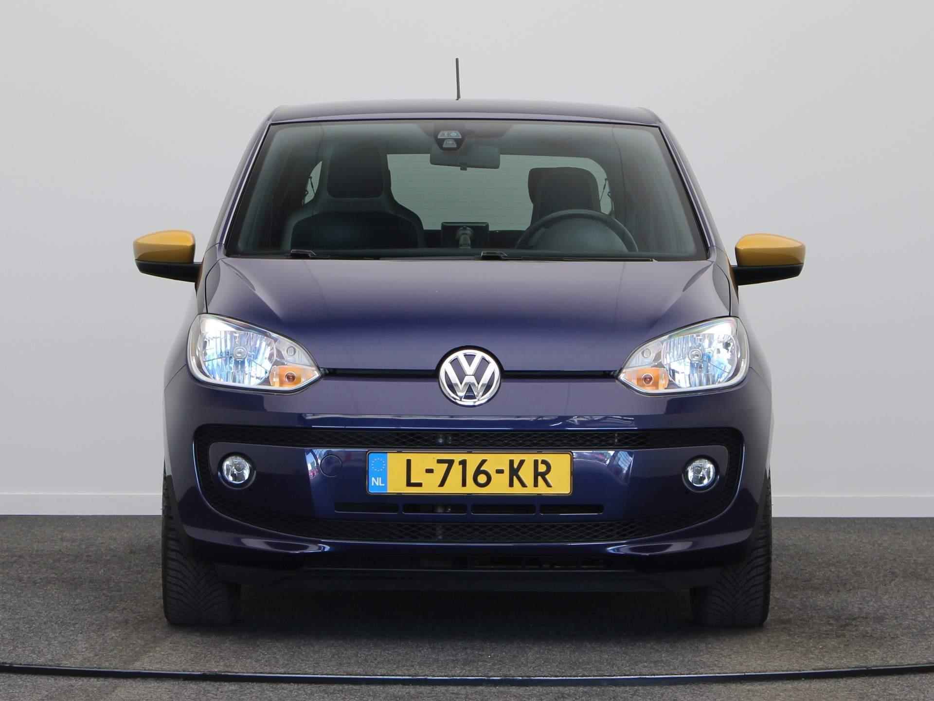 Volkswagen Up! 1.0 high up! 'Special up!' BlueMotion | Unieke uitvoering! | Gouden accenten | Fender audio | Stoelverwarming | - 6/32