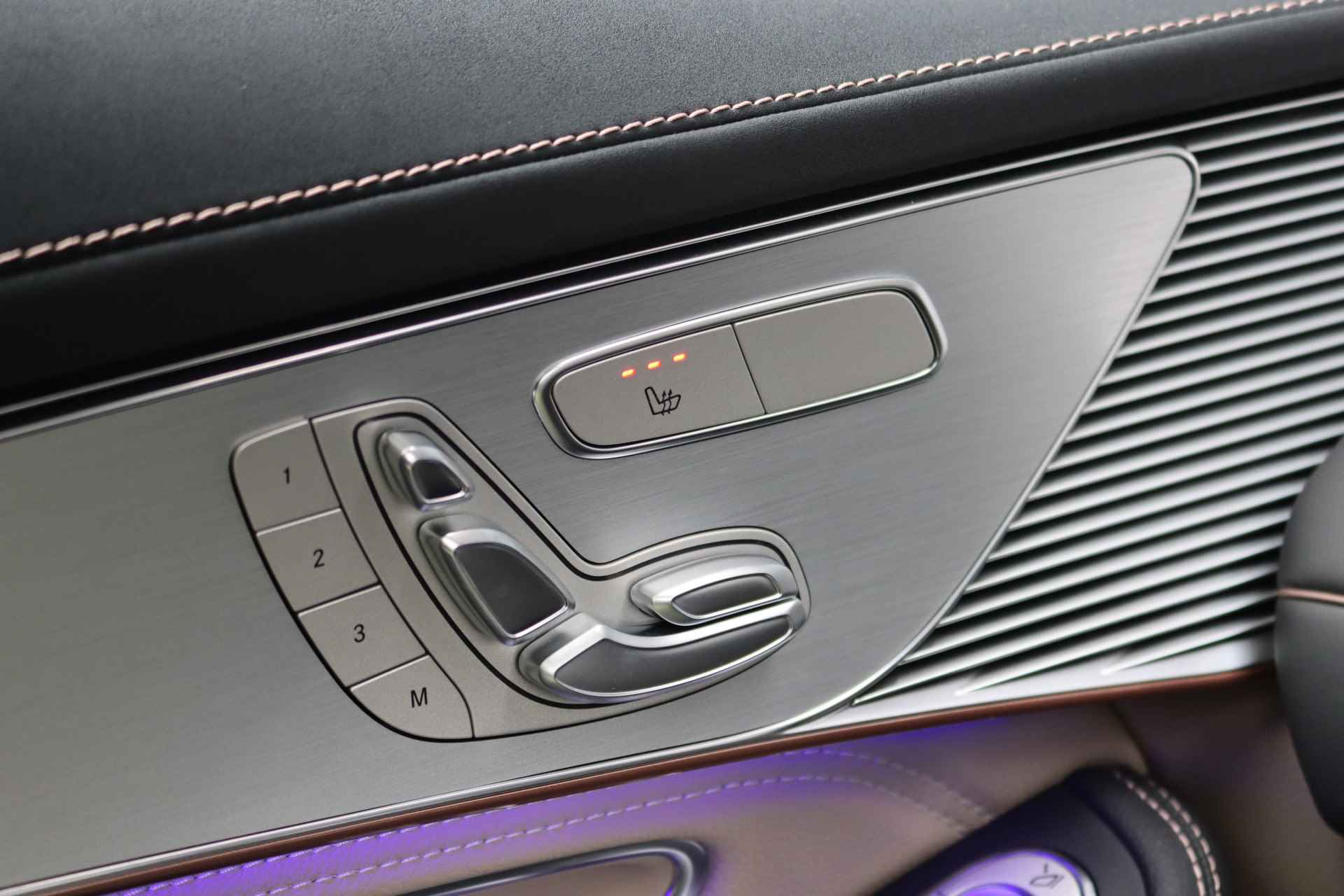 Mercedes-Benz EQC 400 4-MATIC Business Line 80 kWh, Schuifdak, Distronic+, Memory, Surround Camera, Advanced Sound System, Rijassistentiepakket, Augmented Reality, Etc. - 13/45