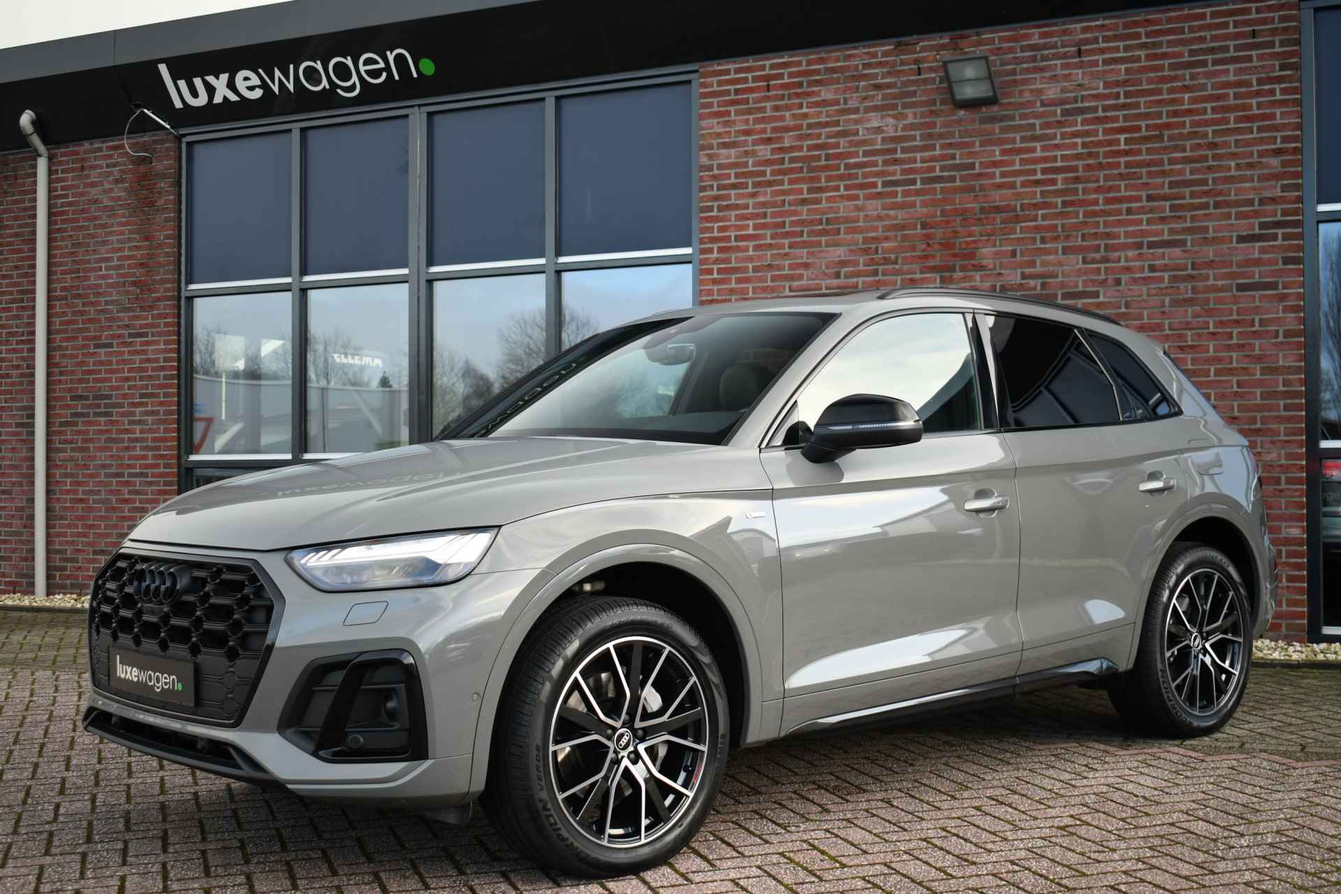 Audi Q5 55 TFSI e quattro S-Edition Pano Trekh ACC 360 El-zetels - 66/82