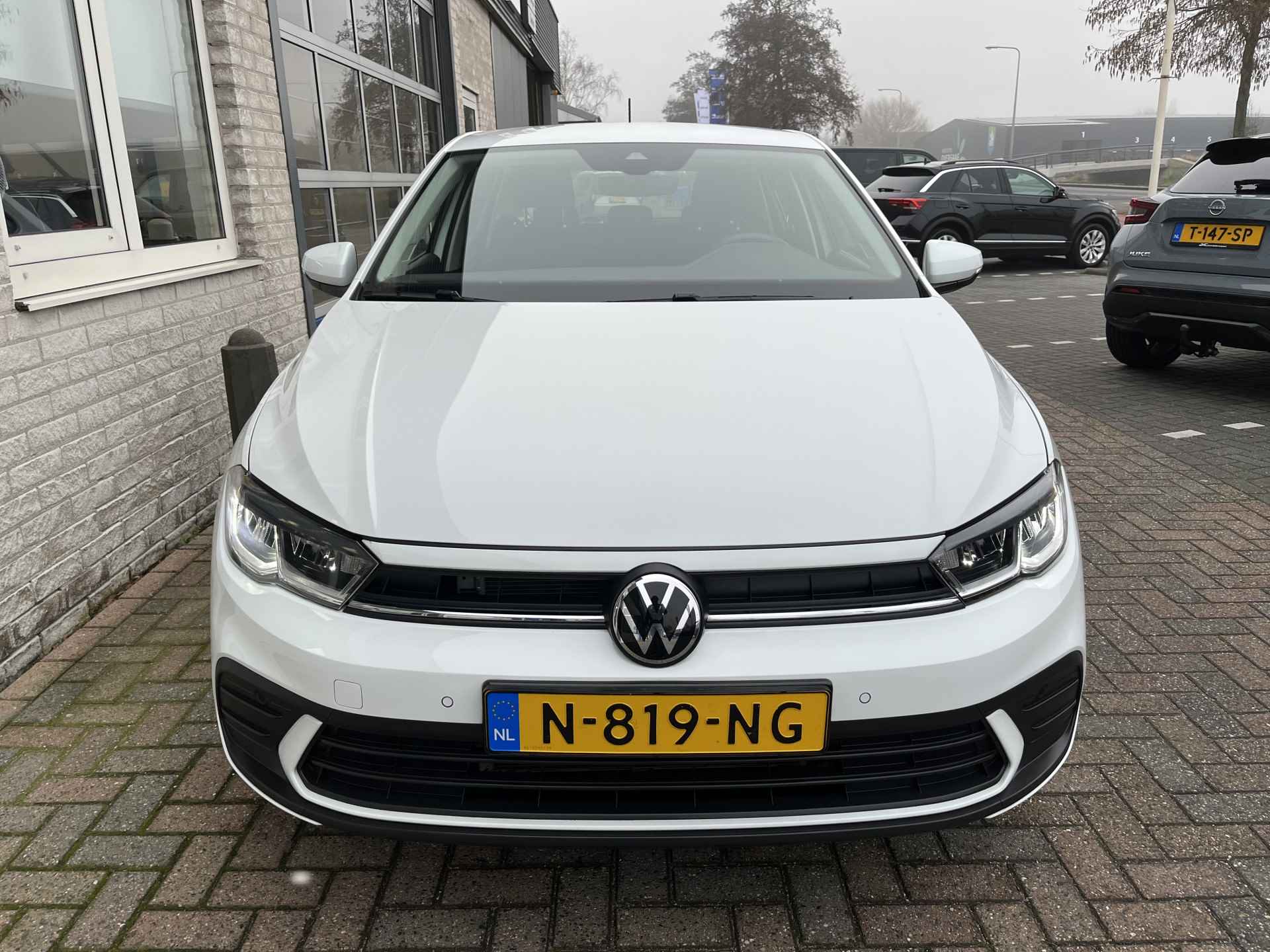 Volkswagen Polo 1.0 TSI DSG Life / AUTOMAAT/ CAMERA/ PARK. SENSOREN/ LED/ KEYLESS/ STOELVERWARM./ VIRTUAL COCKPIT/ ADAPT. CRUISE/ APP-CONNECT/ CLIMA/ DAB/ 15" LMV - 29/37