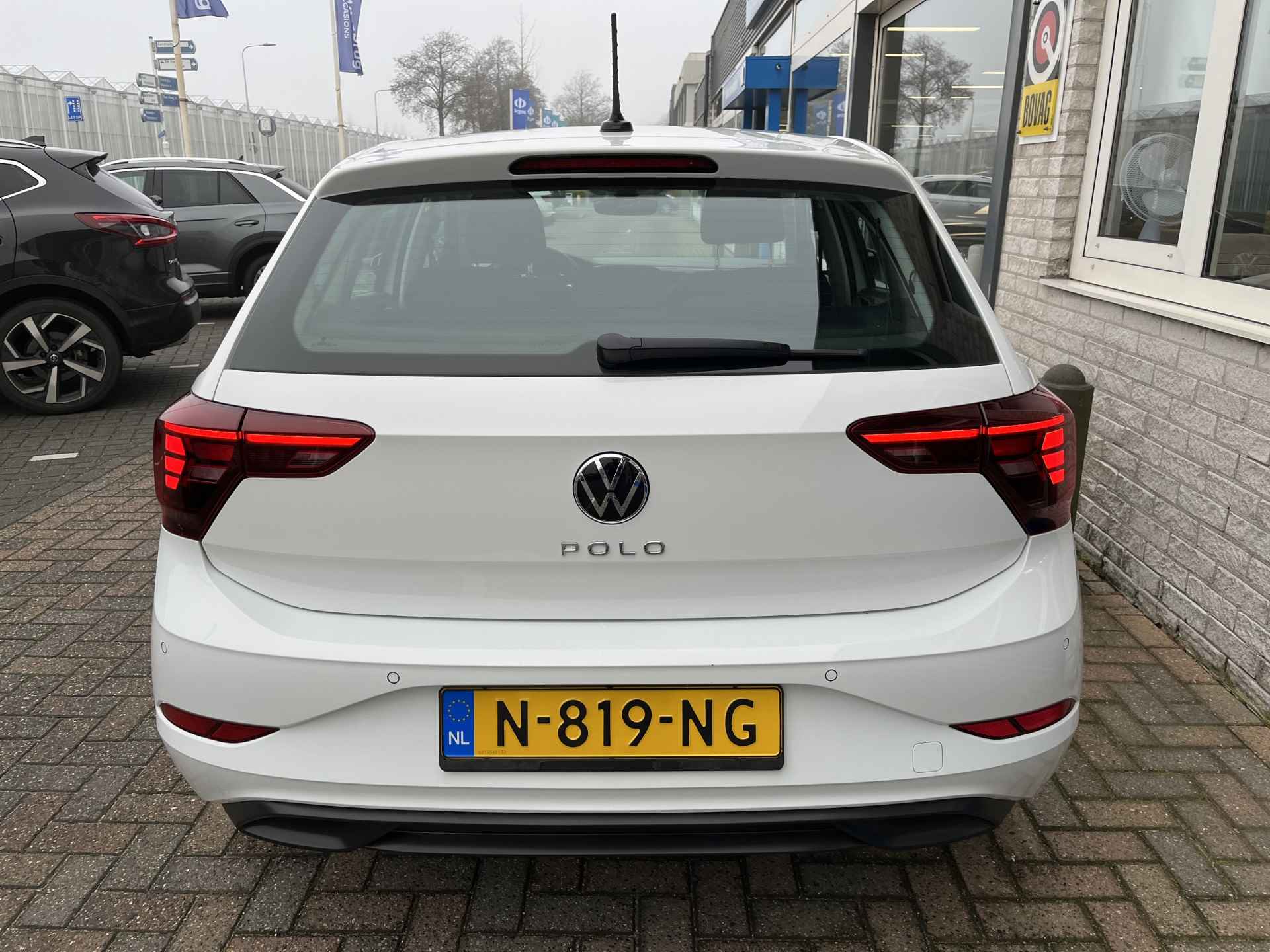 Volkswagen Polo 1.0 TSI DSG Life / AUTOMAAT/ CAMERA/ PARK. SENSOREN/ LED/ KEYLESS/ STOELVERWARM./ VIRTUAL COCKPIT/ ADAPT. CRUISE/ APP-CONNECT/ CLIMA/ DAB/ 15" LMV - 30/37