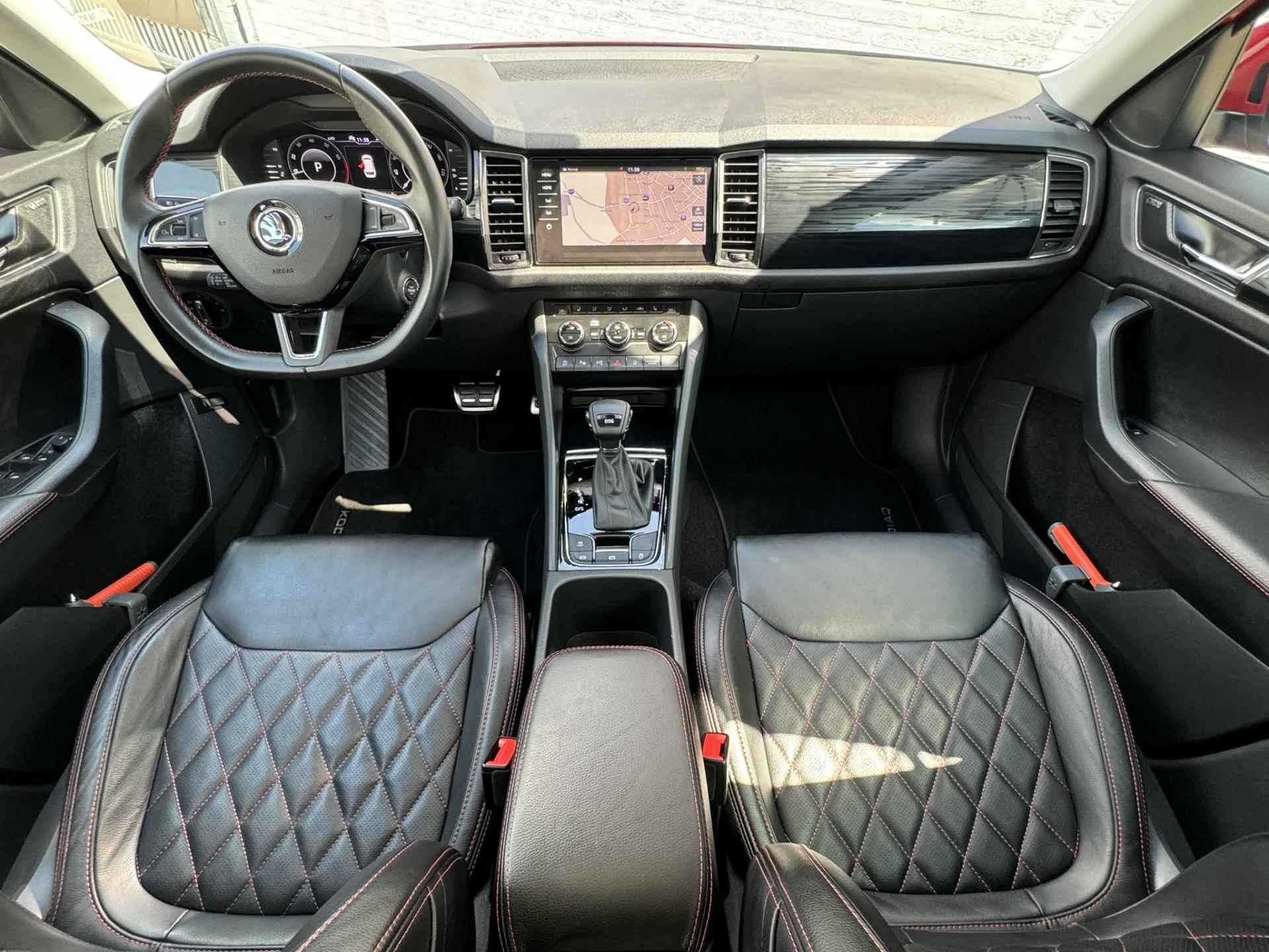 Skoda Kodiaq 1.5 TSI Business Edition Plus Panoramadak Climate Navigatie ParkAssist Achteruirijcamera - 4/52