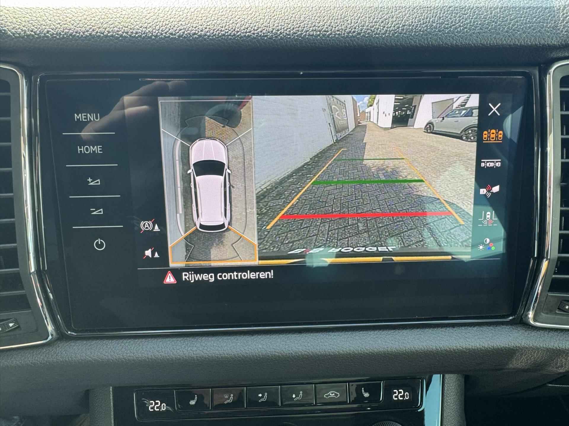 Skoda Kodiaq 1.5 TSI Business Edition Plus Panoramadak Climate Navigatie ParkAssist Achteruirijcamera - 6/52