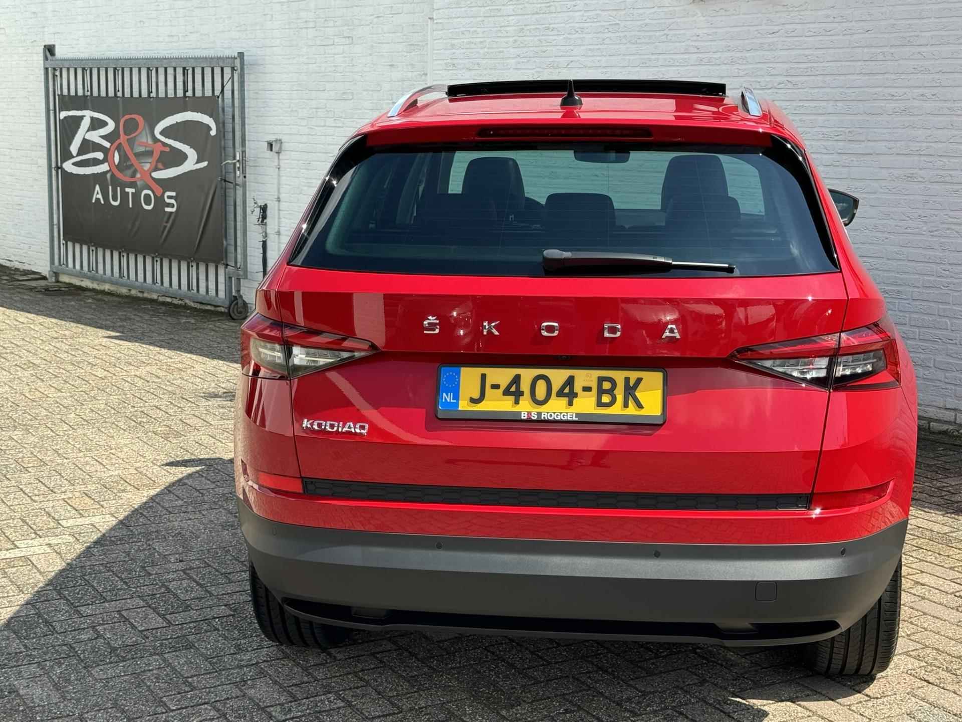 Skoda Kodiaq 1.5 TSI Business Edition Plus Panoramadak Climate Navigatie ParkAssist Achteruirijcamera - 22/52