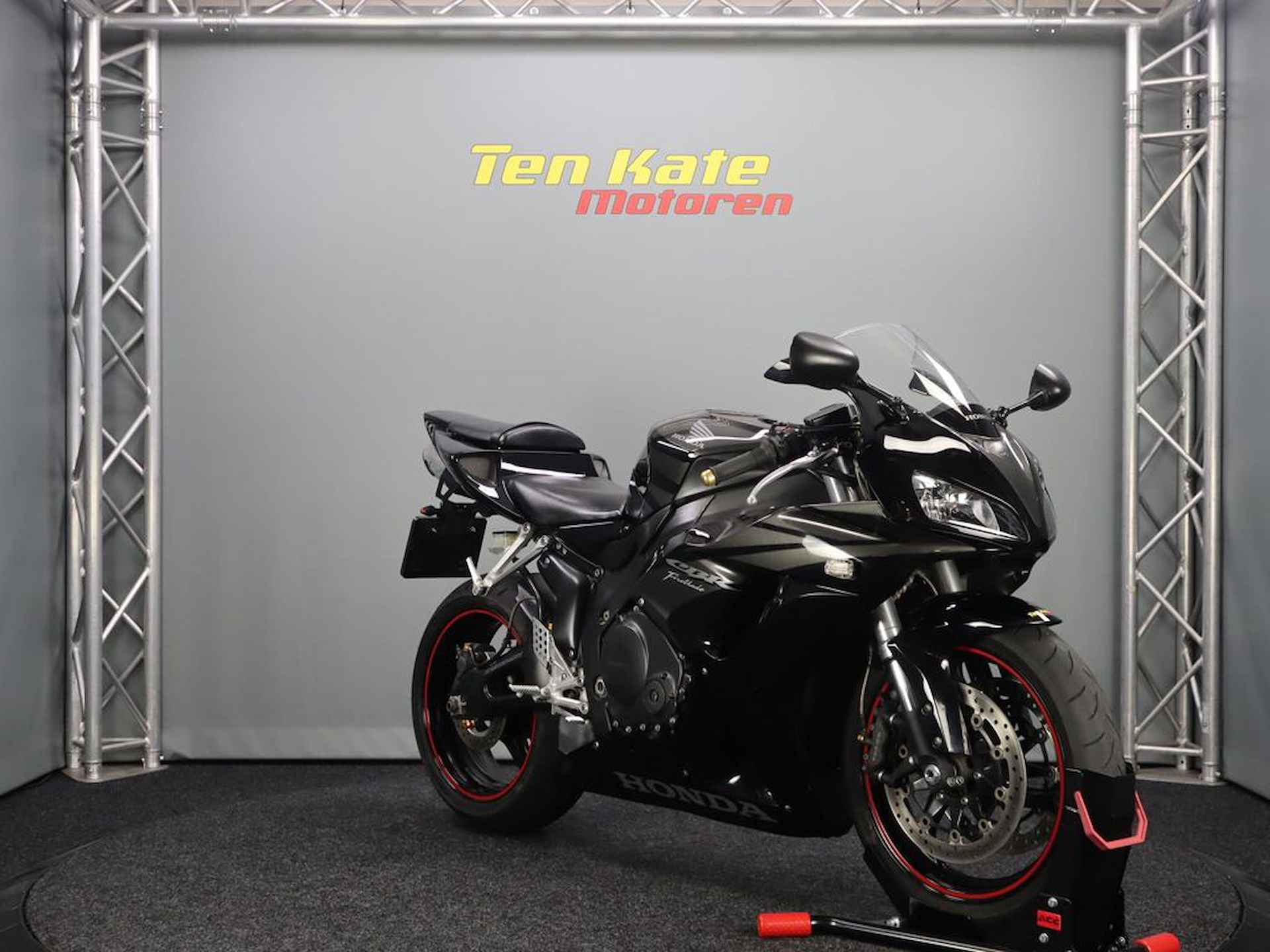 Honda CBR 1000 RR Fireblade - 2/12