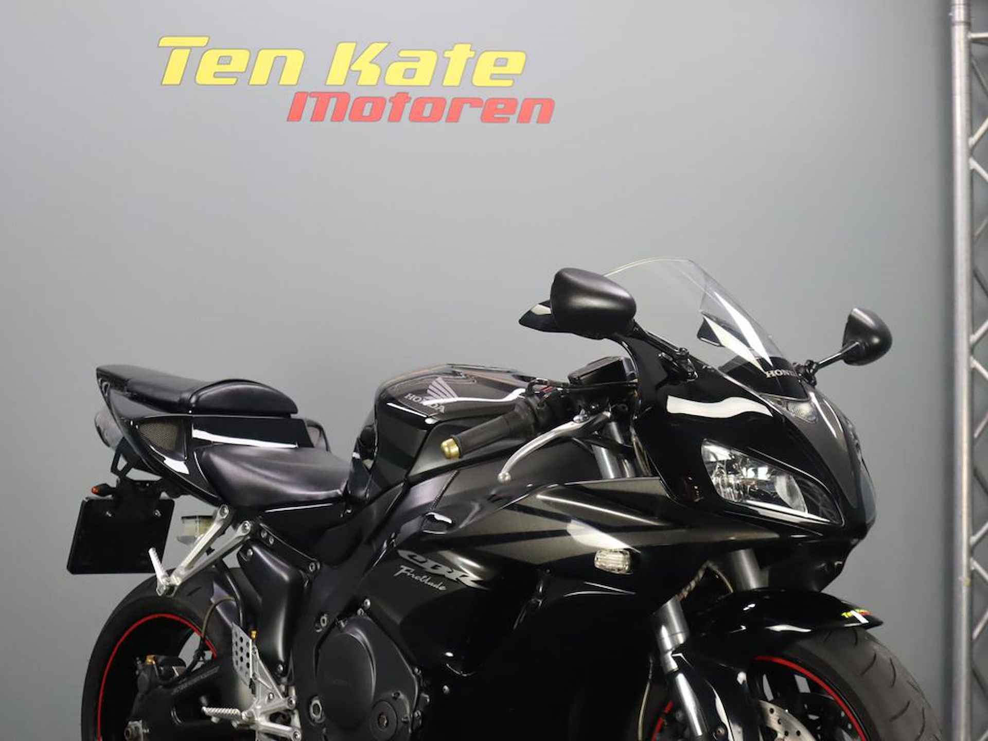 Honda CBR 1000 RR Fireblade - 4/12