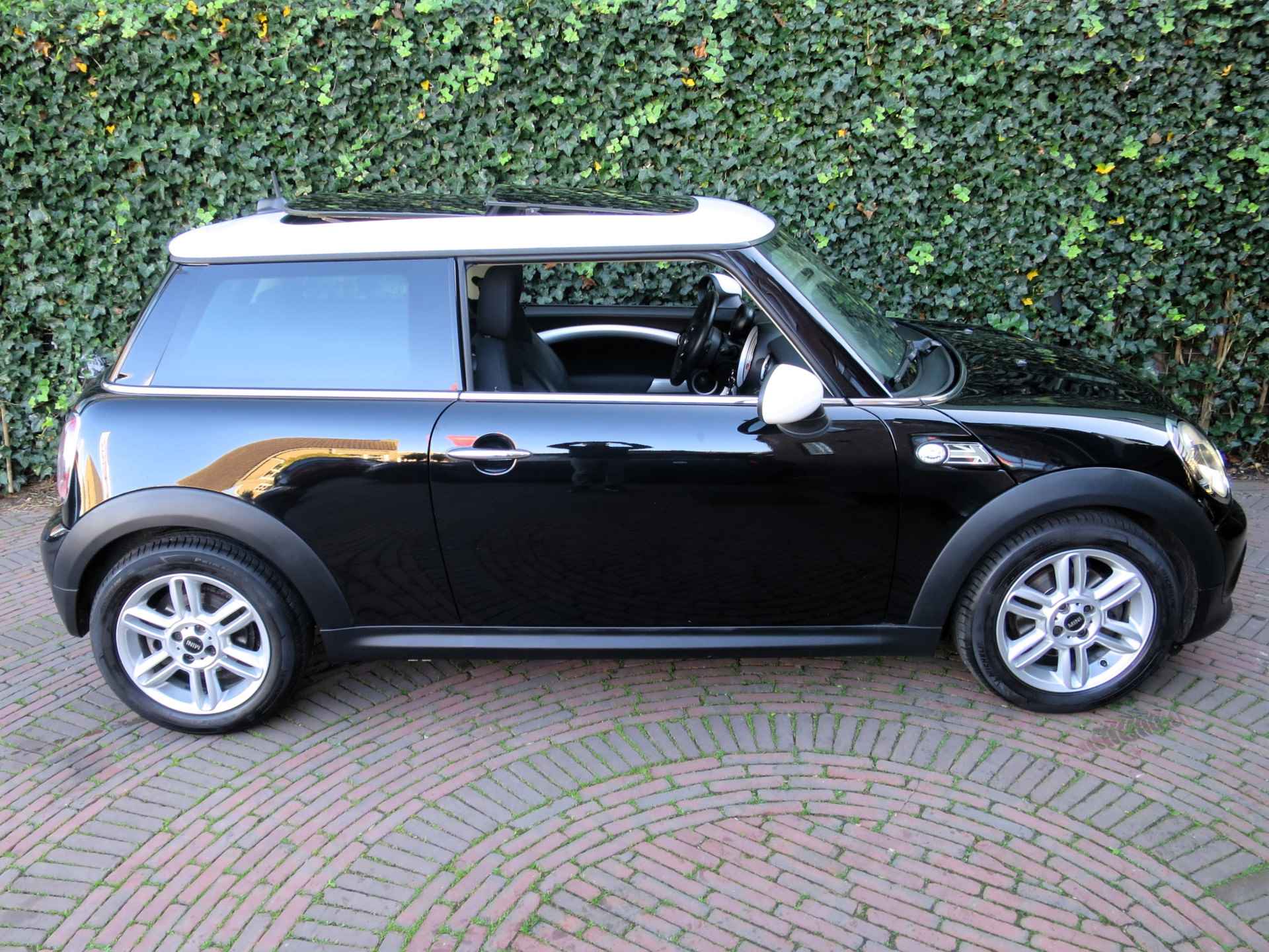 MINI Cooper 1.6 Chili R56 LCI met Pano.dak, Xenon, Navi, HK audio en 16" - 7/45