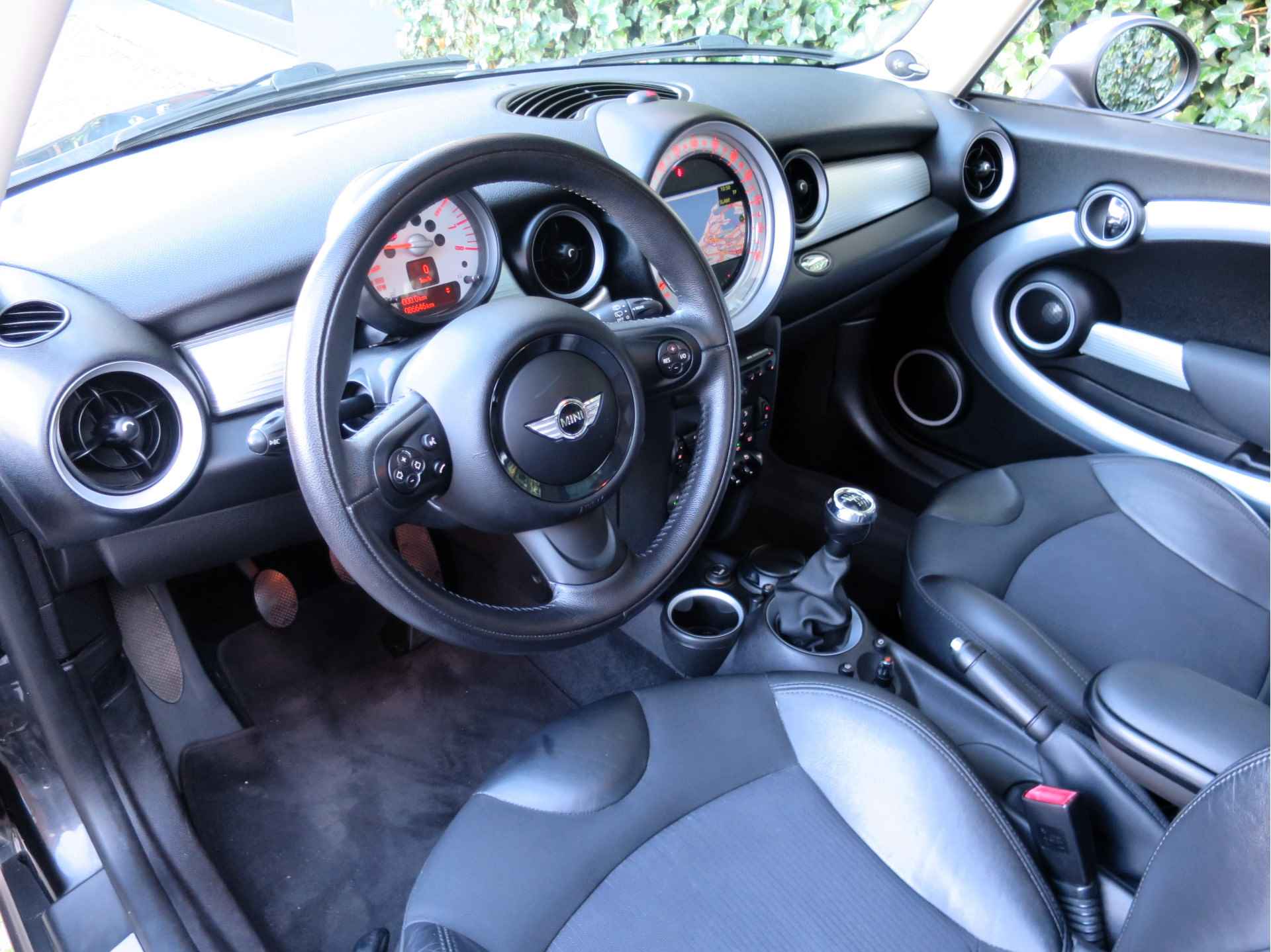 MINI Cooper 1.6 Chili R56 LCI met Pano.dak, Xenon, Navi, HK audio en 16" - 11/45