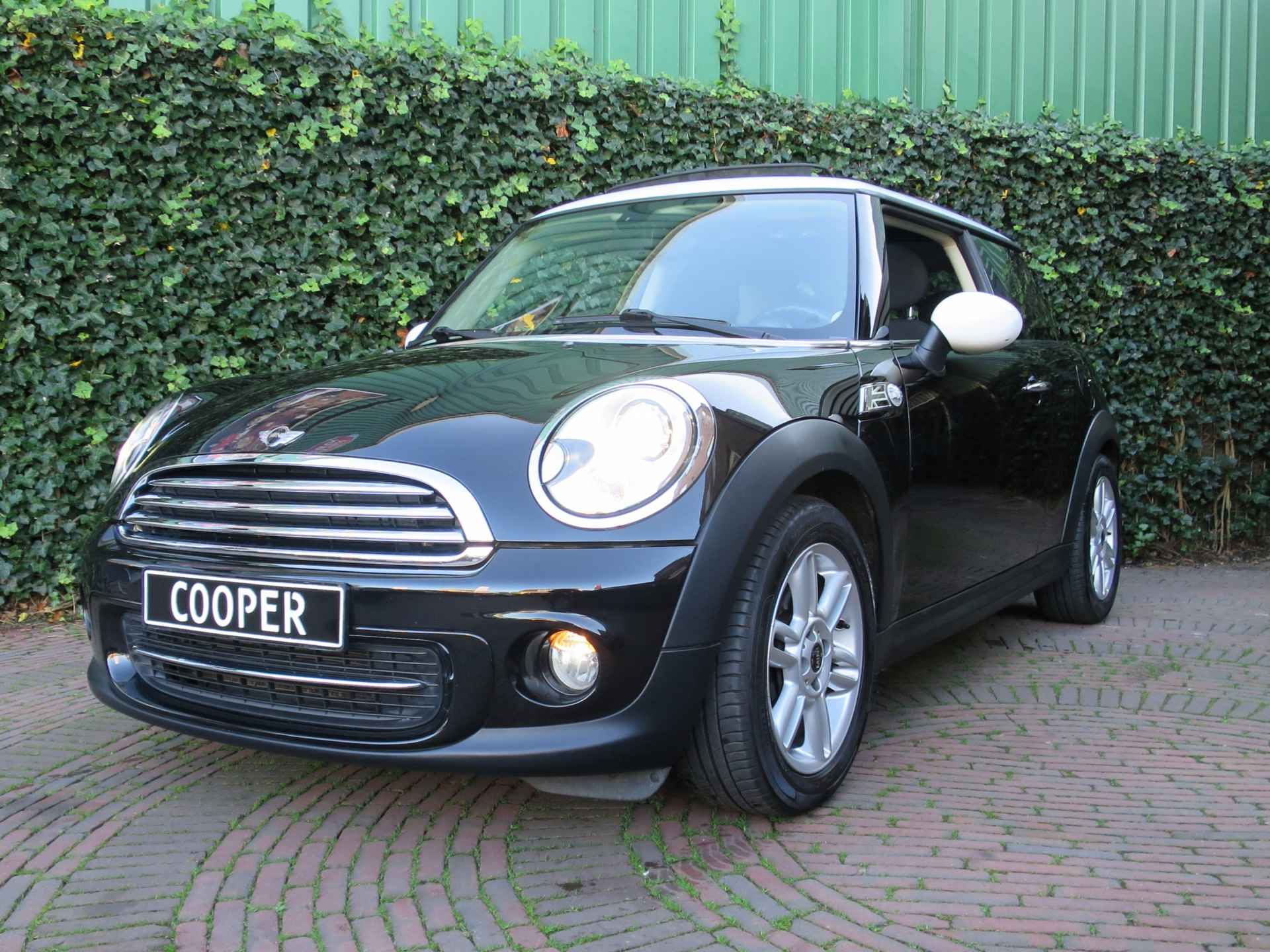 MINI Cooper 1.6 Chili R56 LCI met Pano.dak, Xenon, Navi, HK audio en 16" - 30/45