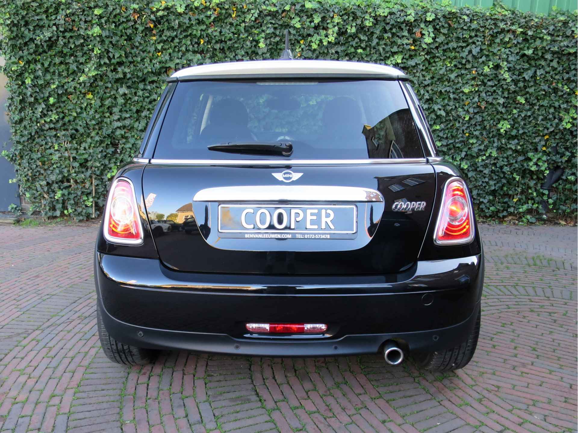 MINI Cooper 1.6 Chili R56 LCI met Pano.dak, Xenon, Navi, HK audio en 16" - 32/45