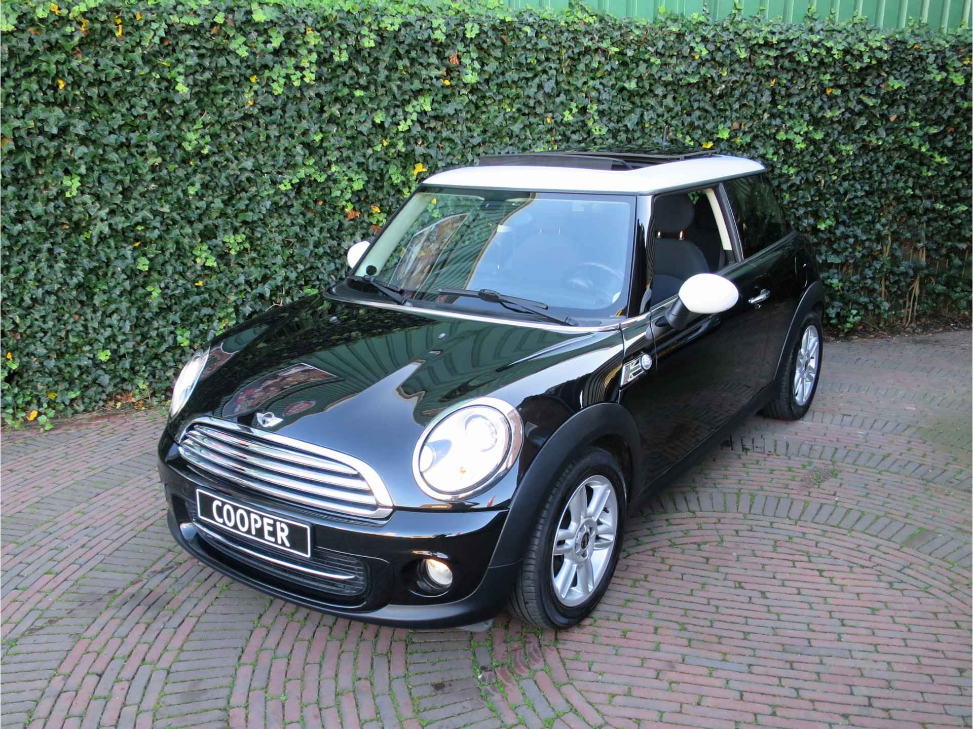 MINI Cooper 1.6 Chili R56 LCI met Pano.dak, Xenon, Navi, HK audio en 16" - 44/45