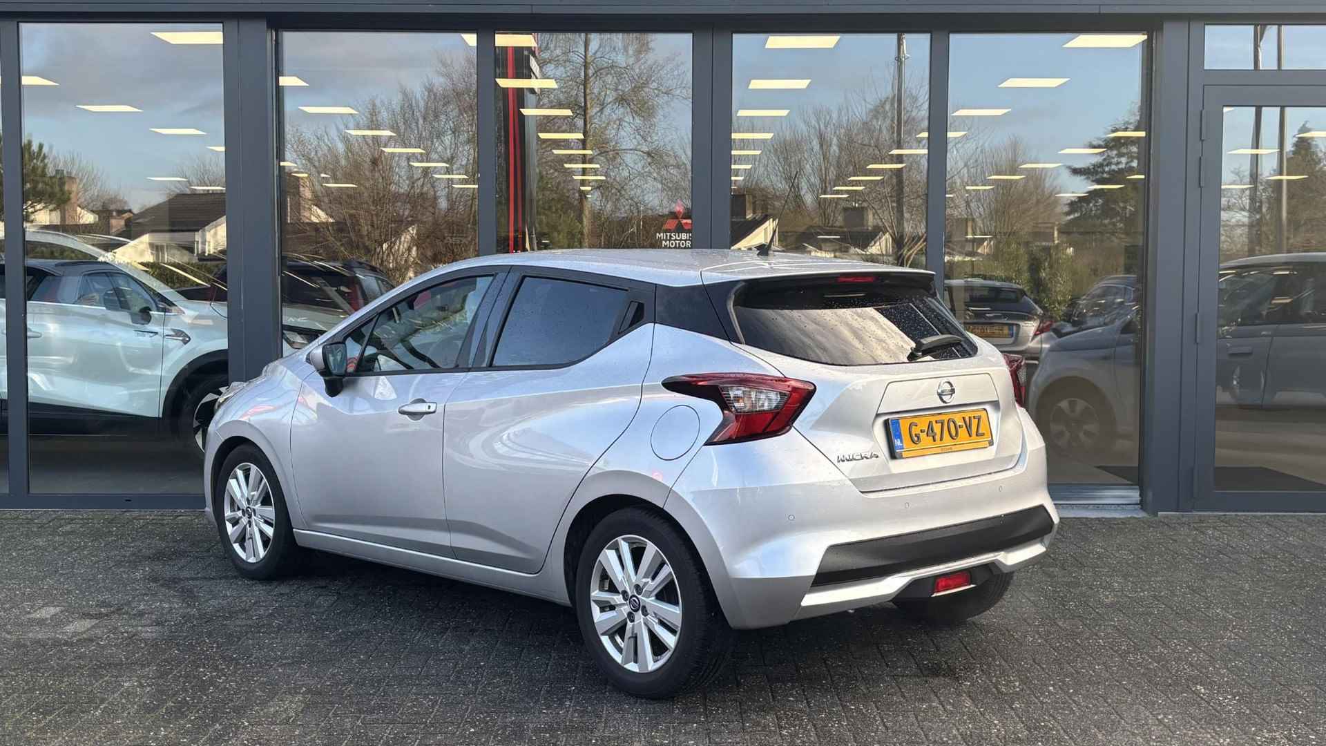 Nissan Micra 1.0 IG-T N-Connecta - 7/28