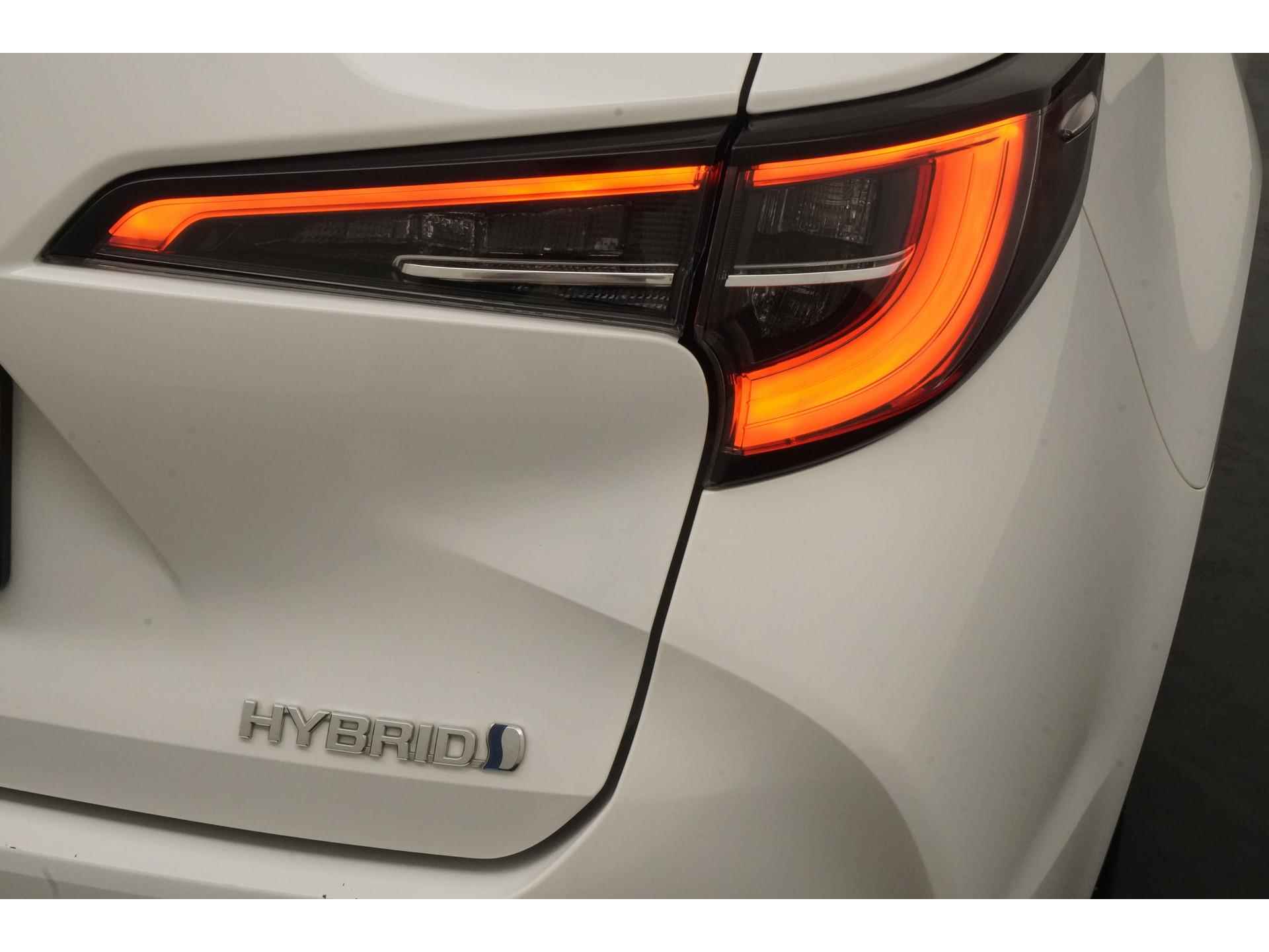 Toyota Corolla Touring Sports 1.8 Hybrid Active | LED | Camera | Carplay | Adapt cruise |  Zondag Open! - 23/39