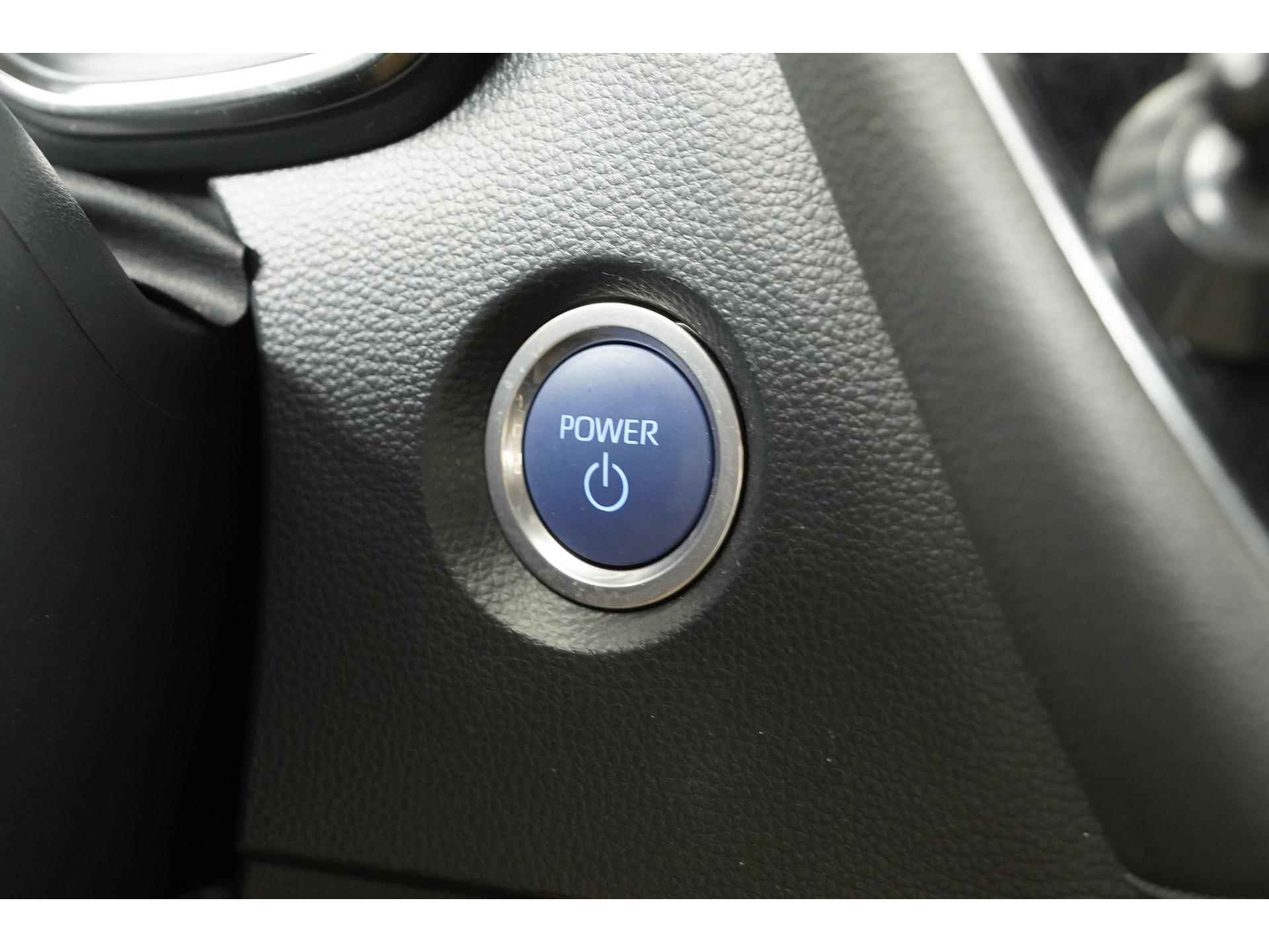 Toyota Corolla Touring Sports 1.8 Hybrid Active | LED | Camera | Carplay | Adapt cruise |  Zondag Open! - 30/39