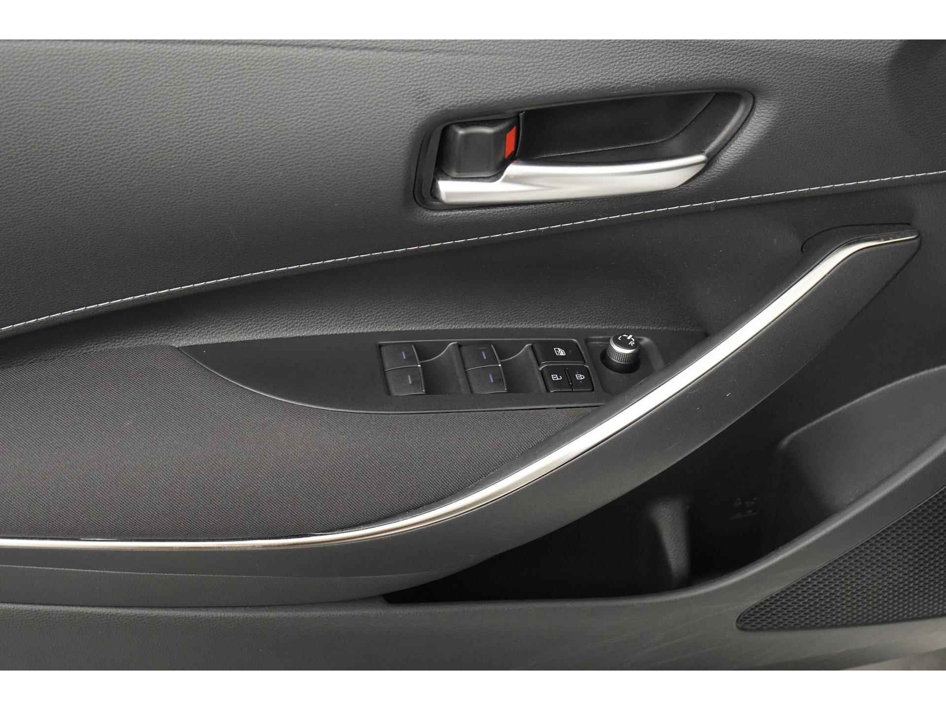 Toyota Corolla Touring Sports 1.8 Hybrid Active | LED | Camera | Carplay | Adapt cruise |  Zondag Open! - 33/39
