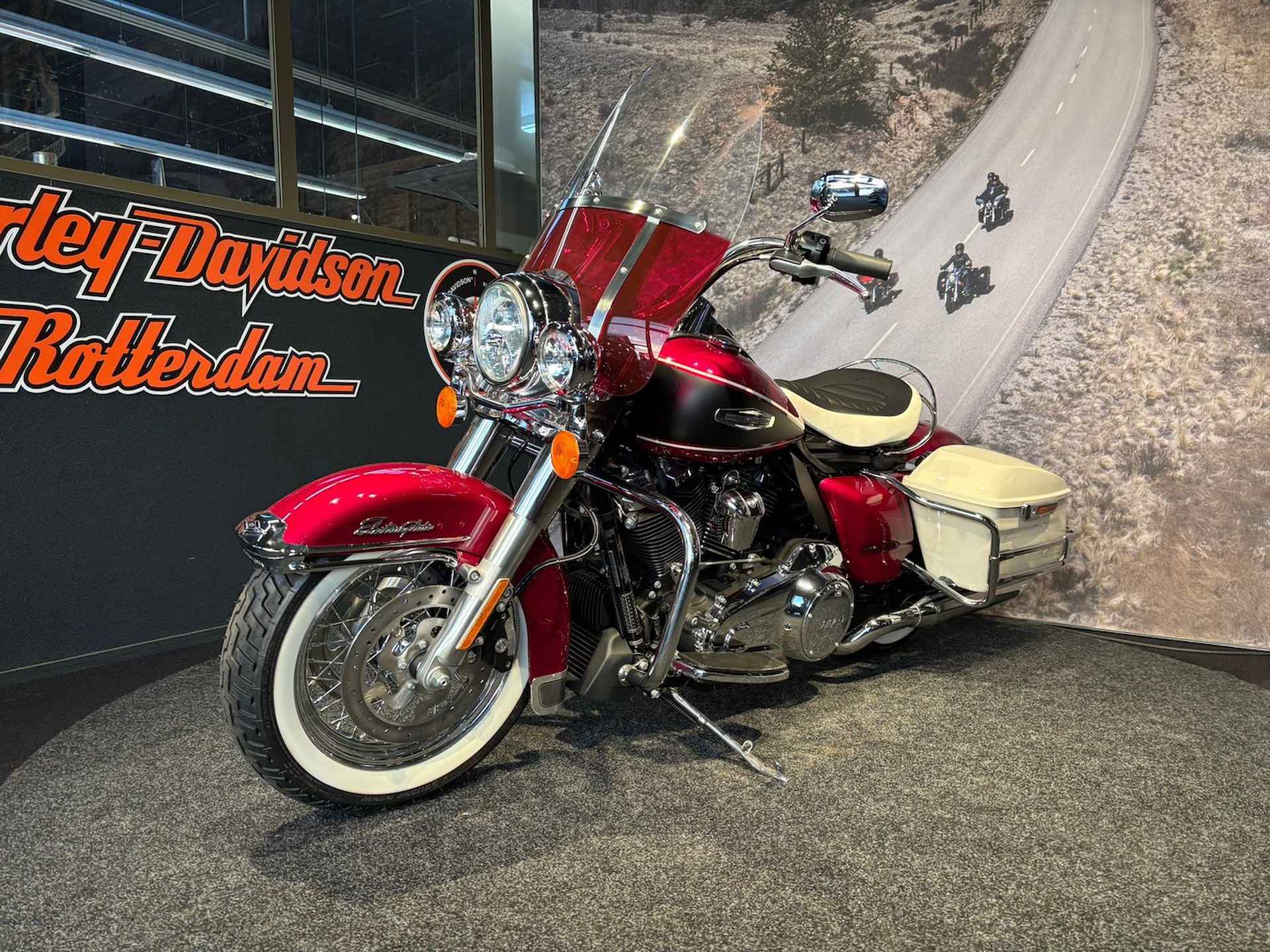 Harley-Davidson FLHFB ELECTRA GLIDE HIGHW KING Custom Color - 7/13