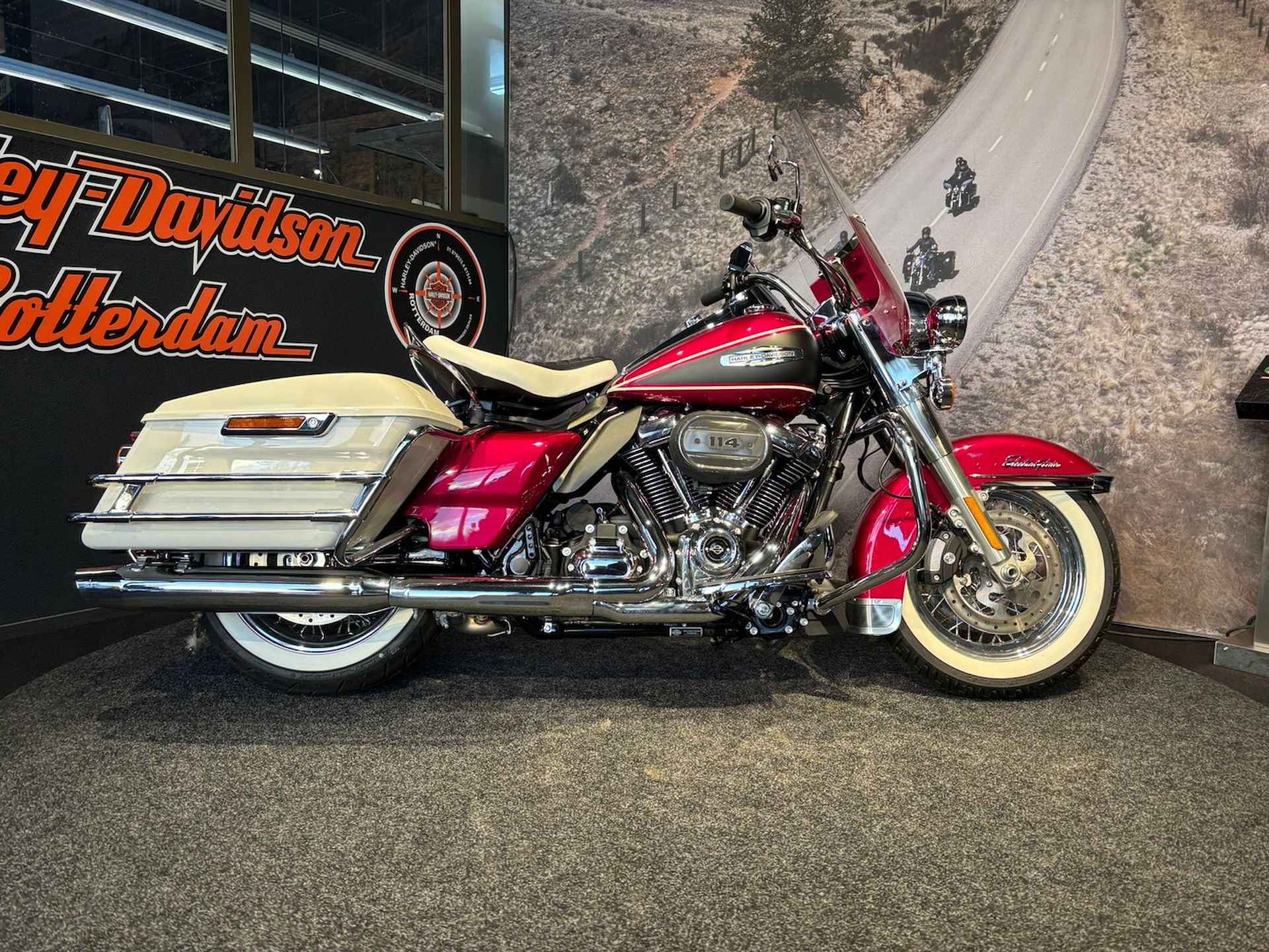 Harley-Davidson FLHFB ELECTRA GLIDE HIGHW KING Custom Color - 10/13