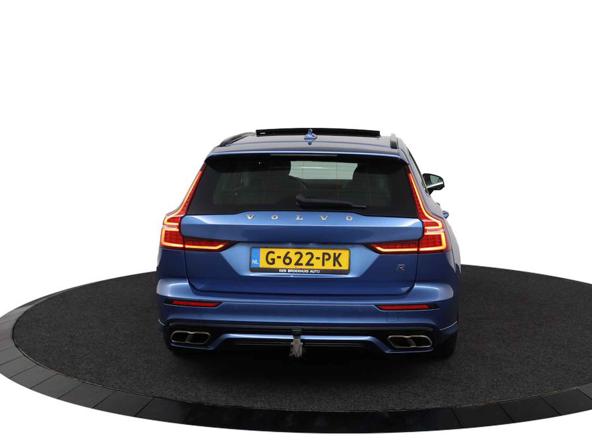 Volvo V60 T8 AWD R-Design | Semi elektrische trekhaak | Elektrisch verstelbare voorstoelen incl. geheugen |Grafisch Head-up Display | Pano Stoel & stuurwielverwarming | Adaptieve cruise control incl. BLIS |Harman Kardon |   DAB+ | Apple Carplay | - 67/67