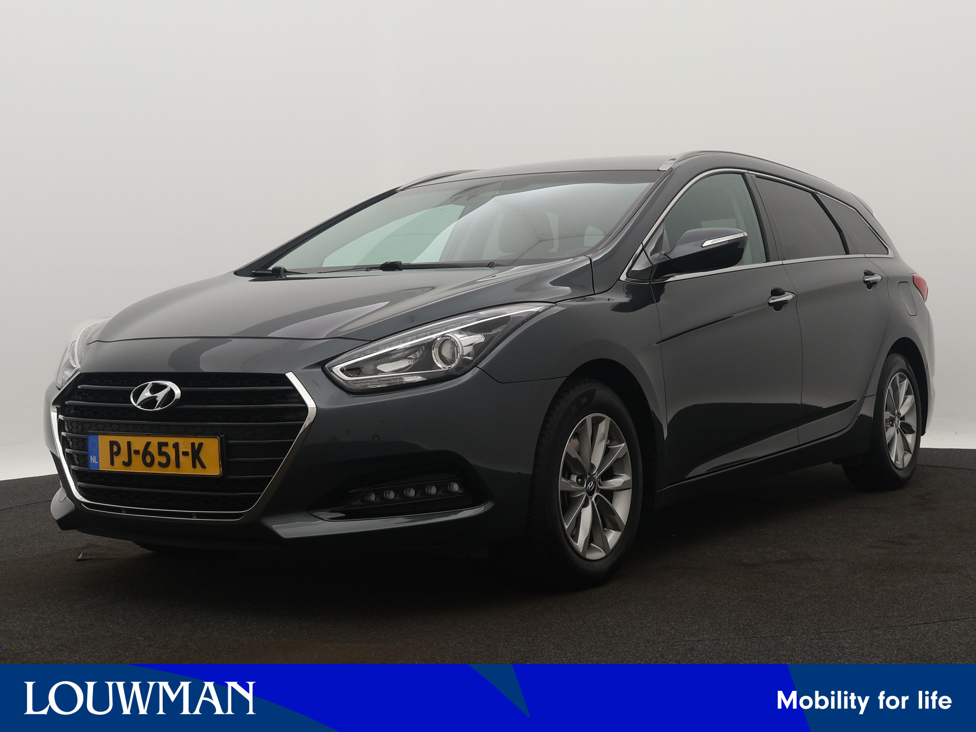 Hyundai i40 Wagon 1.6 GDI Essence | Navigatie | Elektrische Stoelverstelling | Camera | LM velgen | Parkeersensoren | Stoelverwarming | Cruise Control |