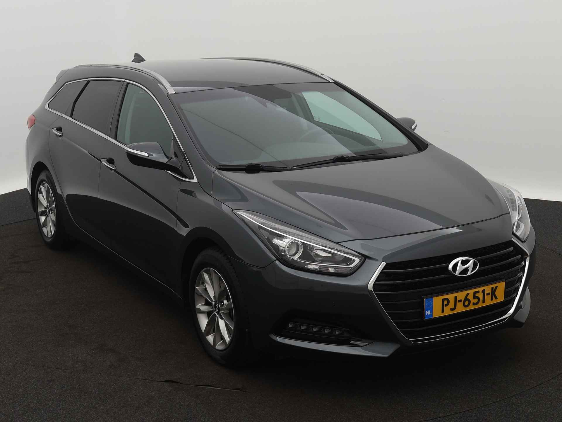 Hyundai i40 Wagon 1.6 GDI Essence | Navigatie | Elektrische Stoelverstelling | Camera | LM velgen | Parkeersensoren | Stoelverwarming | Cruise Control | - 28/46