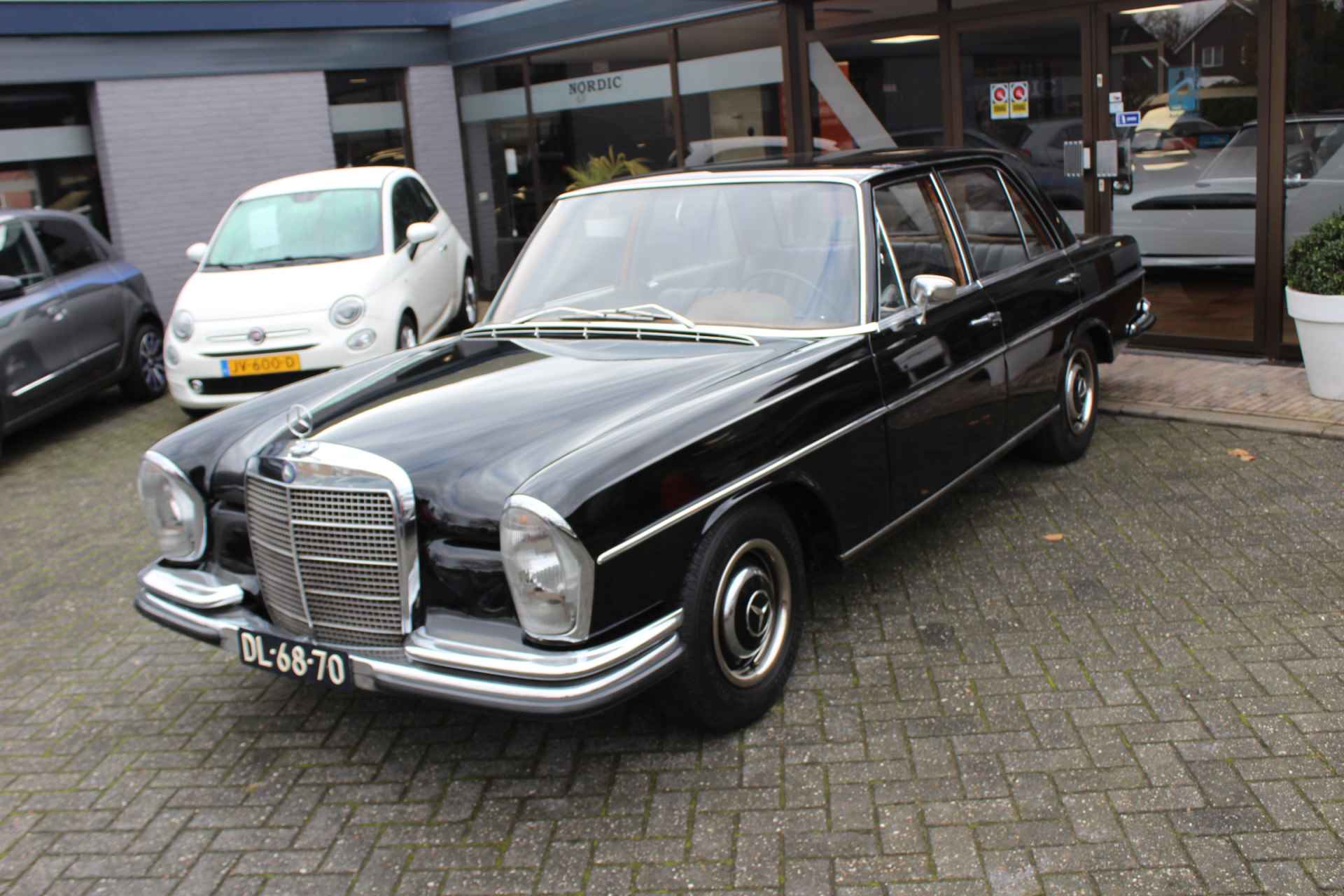 Mercedes-Benz 200-serie 250 S AUTOMATIC 6 CYLINDER / LPG / 1966 / NETTE STAAT! Hemelvaartsdag 9 Mei gesloten ! - 22/22