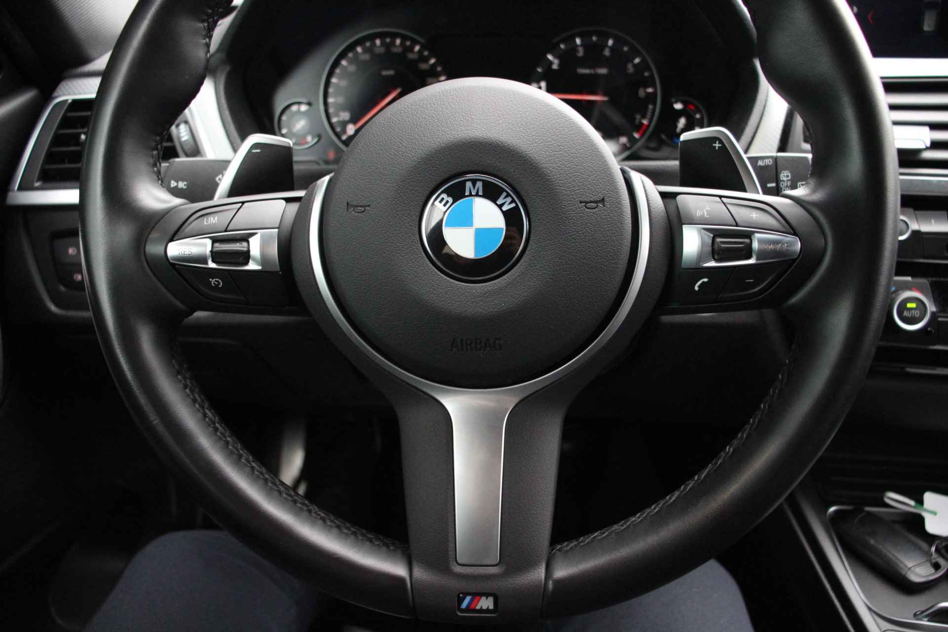 BMW 3 Serie Touring 320i High Executive M-Sport | Leder | 360° Camera - 12/35