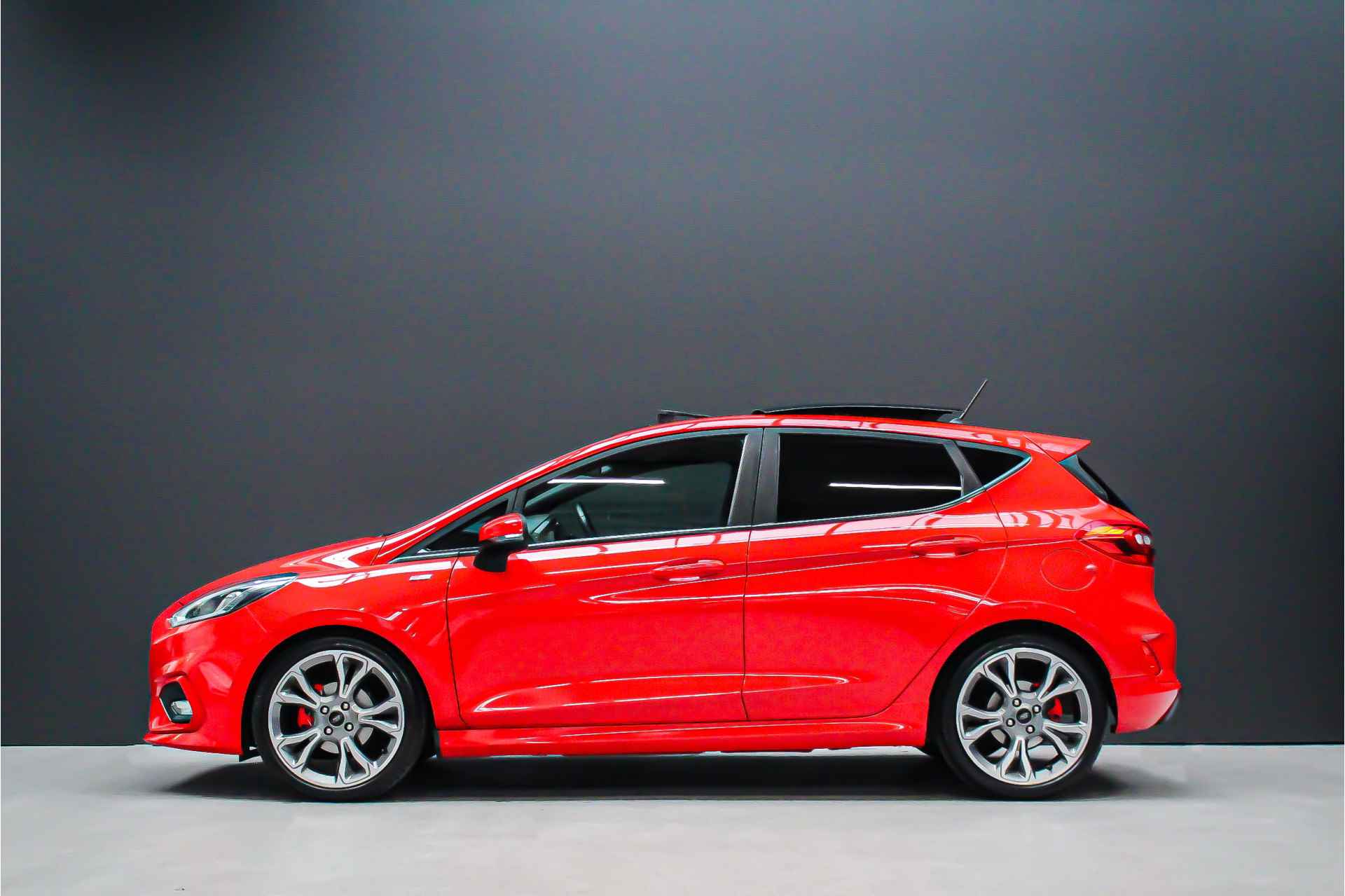 Ford Fiesta 1.0 140pk St-Line X |adaptive cruisecontrol|parkeercamera|panoramadak|B&O|winterpack| - 5/30
