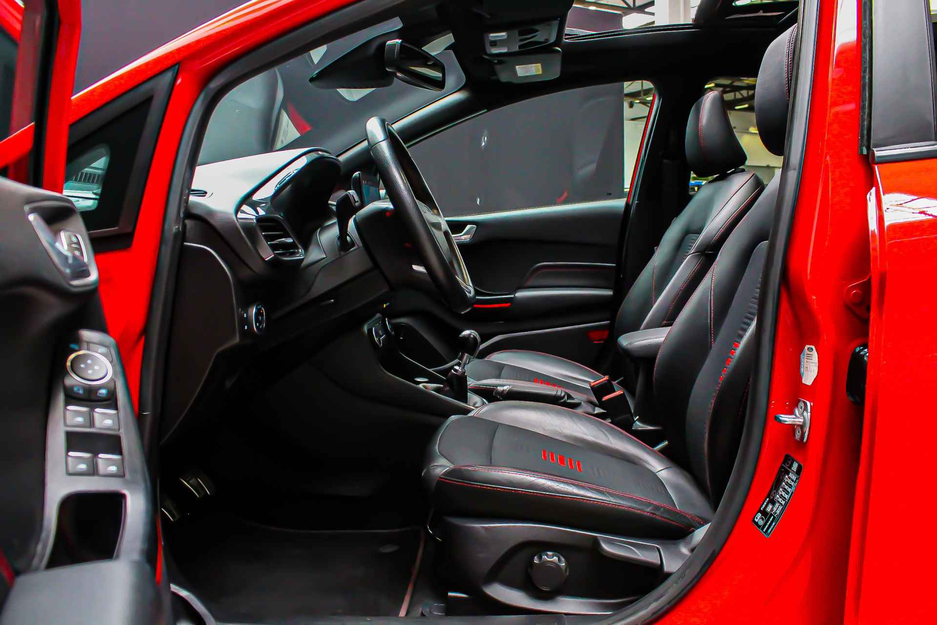 Ford Fiesta 1.0 140pk St-Line X |adaptive cruisecontrol|parkeercamera|panoramadak|B&O|winterpack| - 10/30