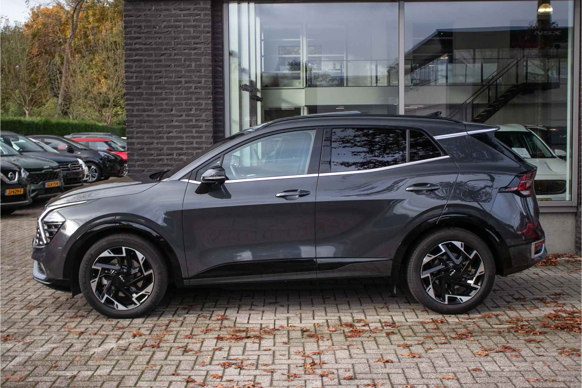 Kia Sportage 1.6 T-GDi Plug-in Hybrid AWD GT-PlusLine - All-in rijklrprs | Volledig uitgerust | Dealer ond. - 2/47