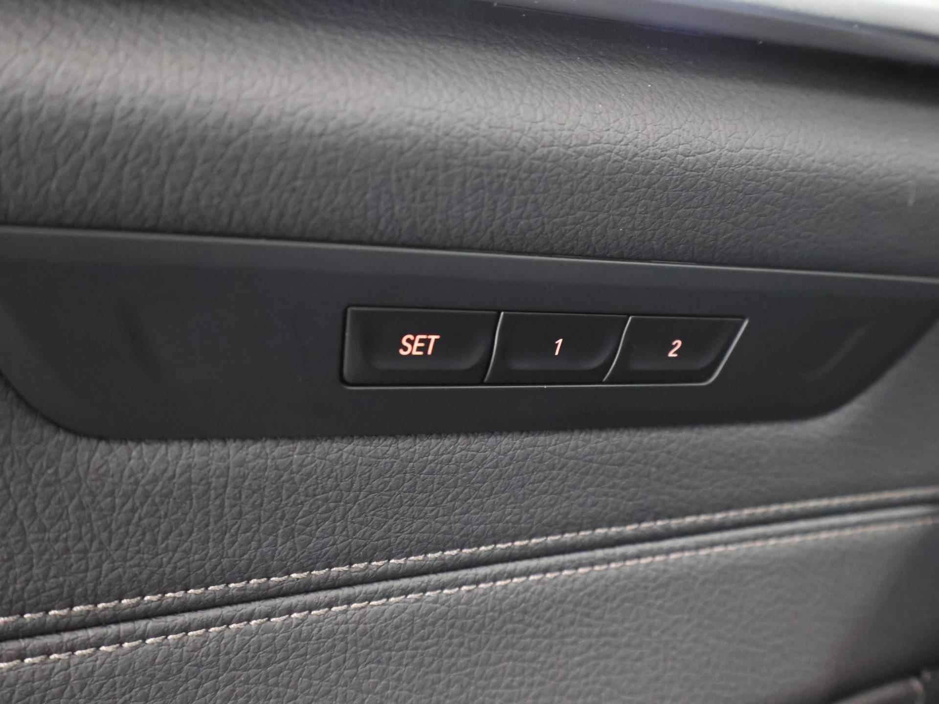BMW 5-serie Touring 520i High Executive | Laserlight LED koplampen | Trekhaak | Navigatie | Stoelverwarming | Digitaal dashboard | Lederen Interieur | Comfort zetels + Geheugen | PDC | - 44/53