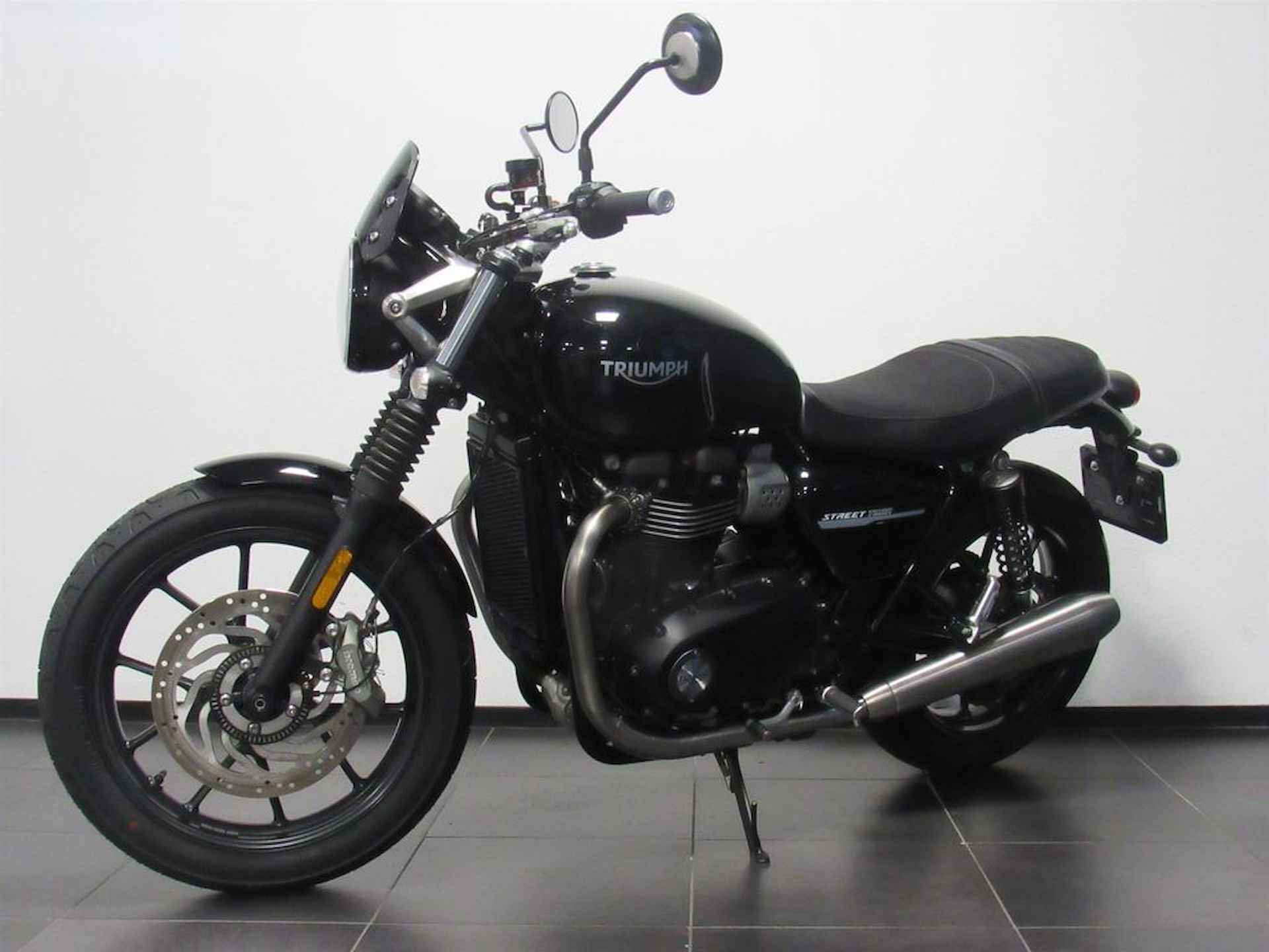 Triumph STREET TWIN - 3/15