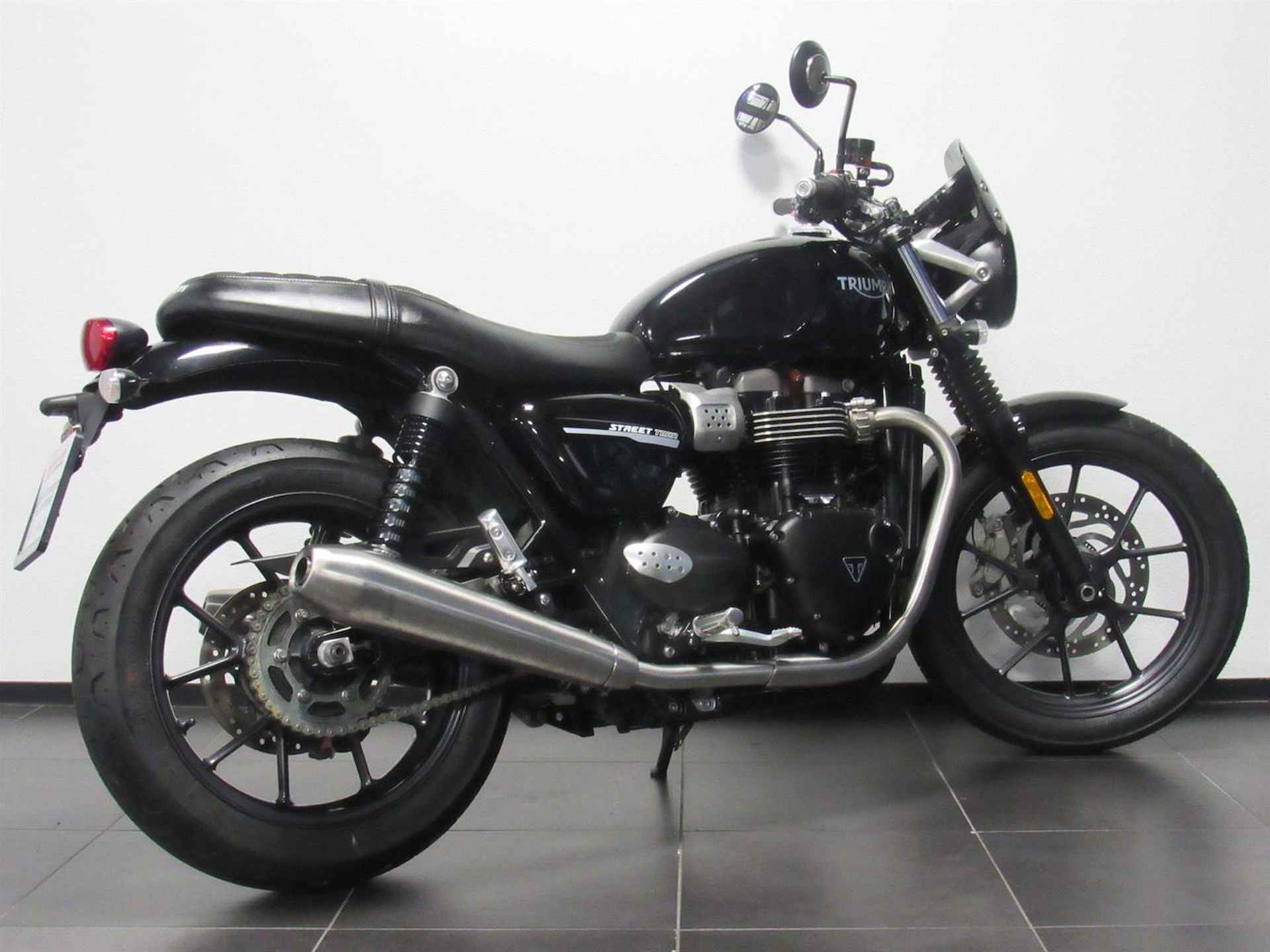 TRIUMPH STREET TWIN - 2020 - 6/15