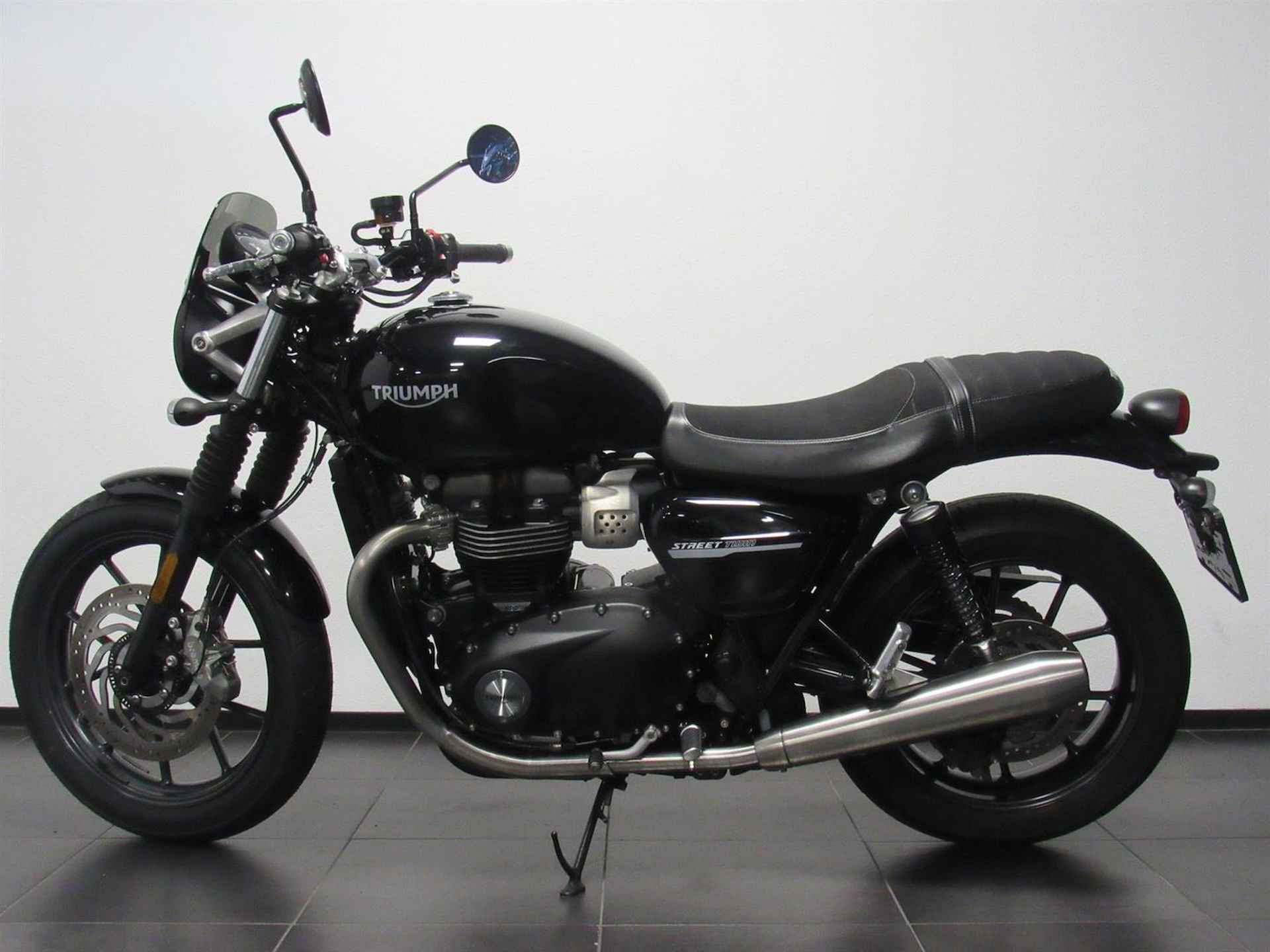 TRIUMPH STREET TWIN - 2020 - 4/15