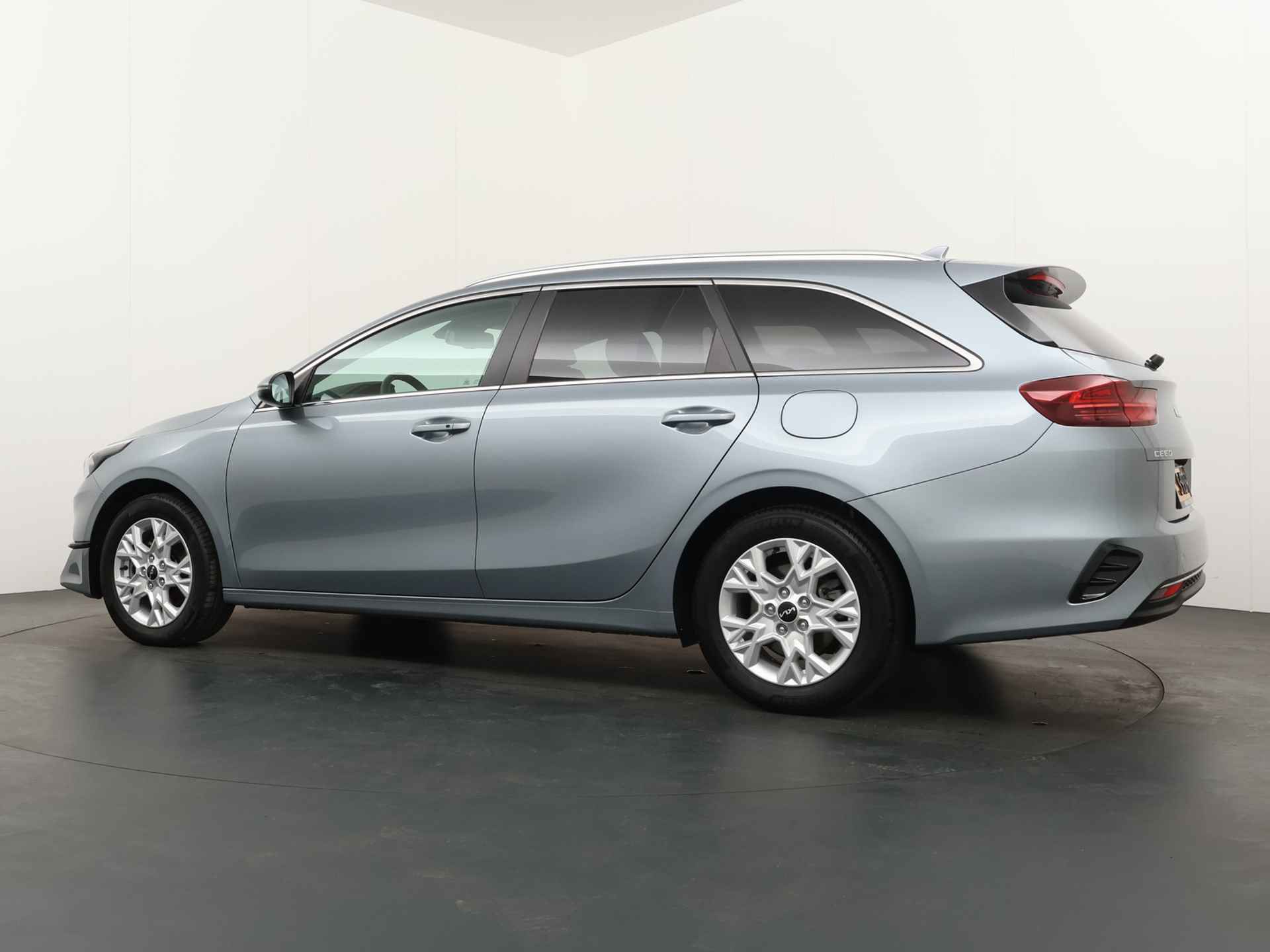 Kia Ceed Sportswagon 1.0 T-GDi DynamicPlusLine - Cruise Control - Climate Control - Navigatie - Apple/Android Carplay - Fabrieksgarantie Tot 2030 - 4/49