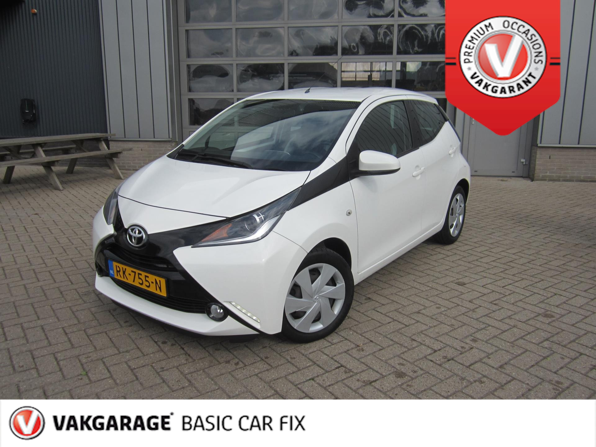 Toyota Aygo 1.0 VVT-i x-play Navi, Airco, CPV