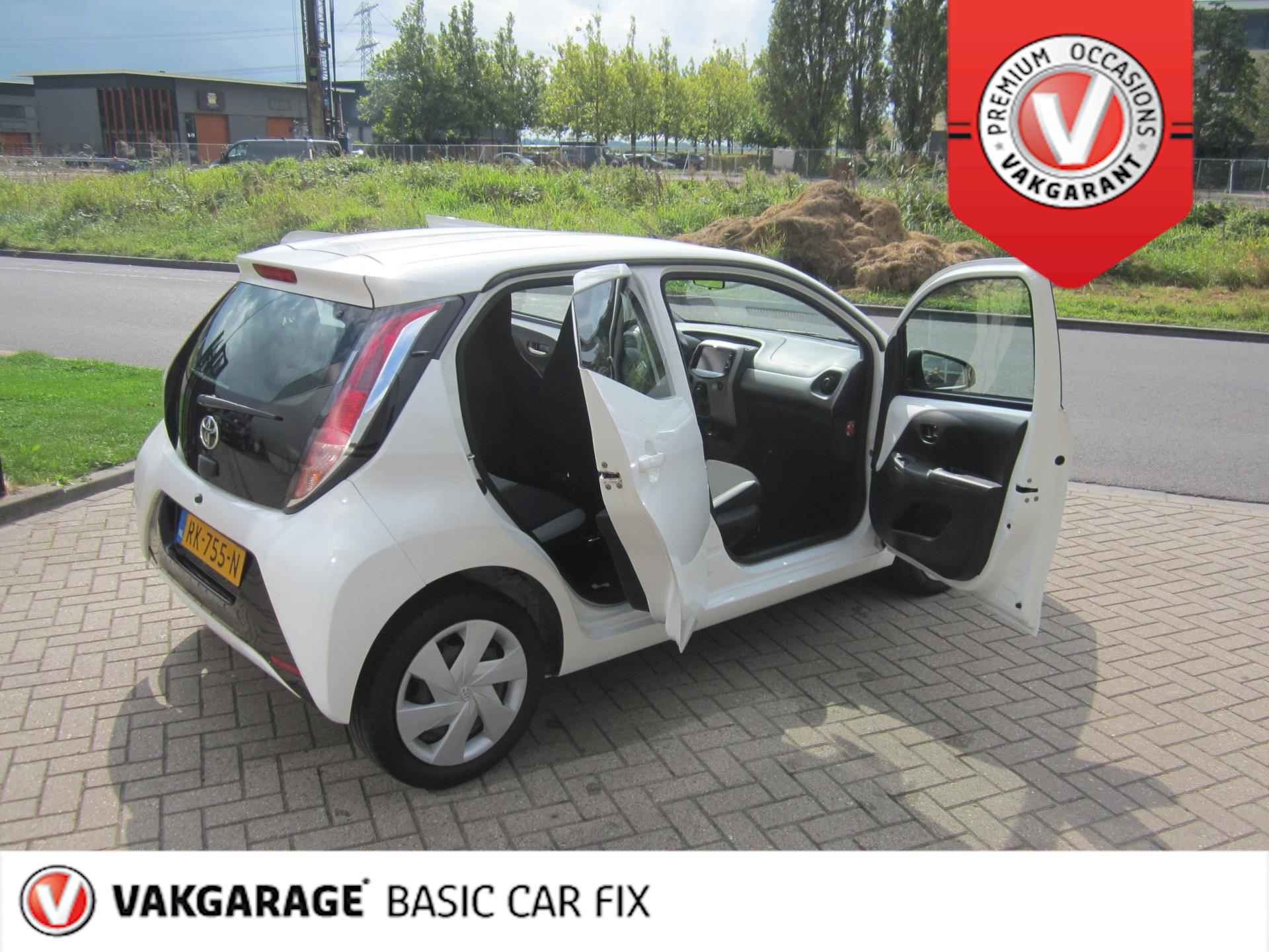 Toyota Aygo 1.0 VVT-i x-play Navi, Airco, CPV - 10/34