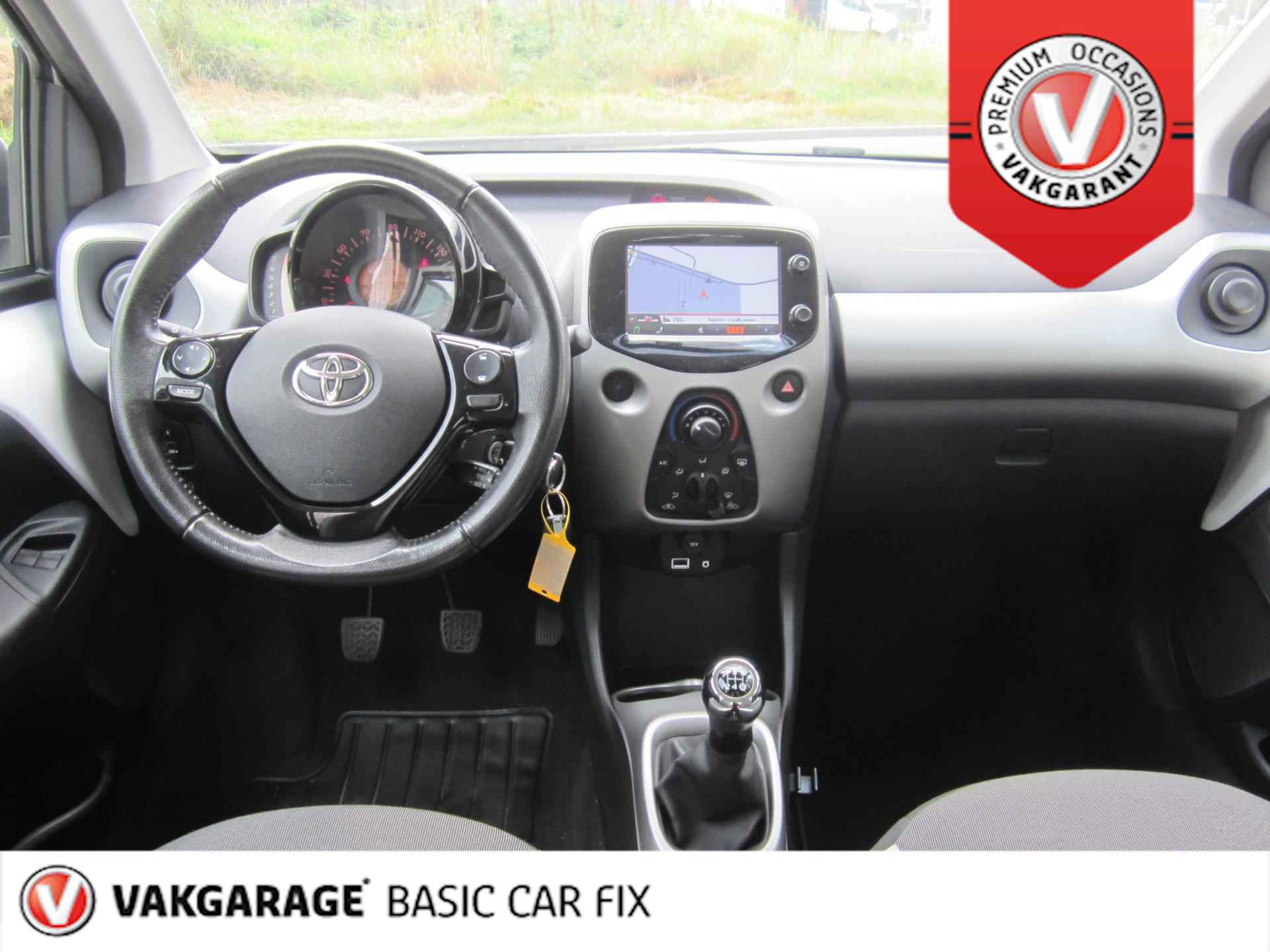 Toyota Aygo 1.0 VVT-i x-play Navi, Airco, CPV - 17/34