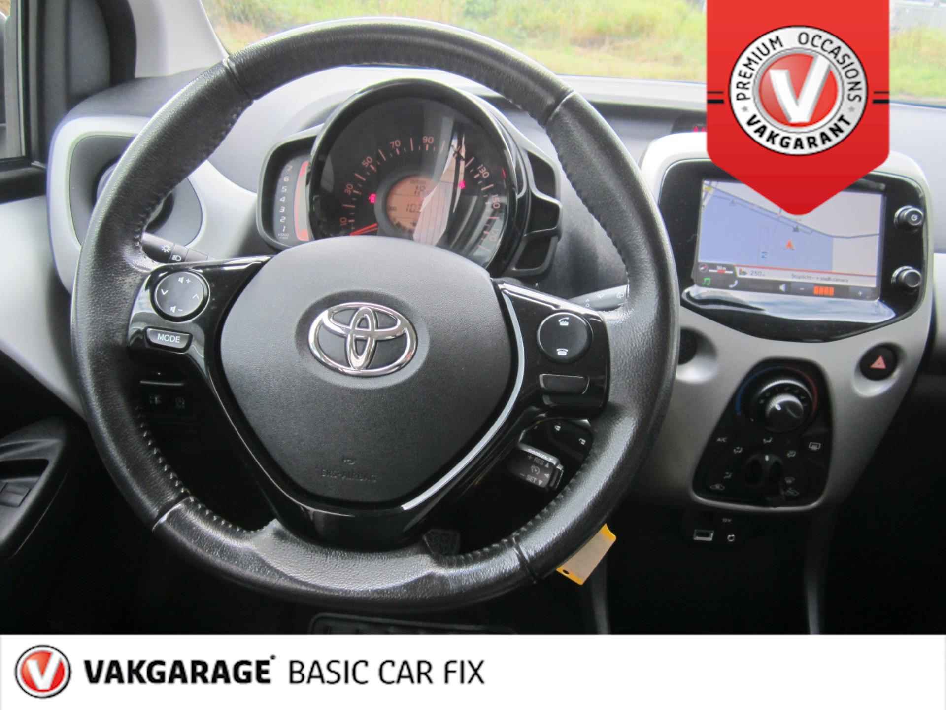 Toyota Aygo 1.0 VVT-i x-play Navi, Airco, CPV - 19/34