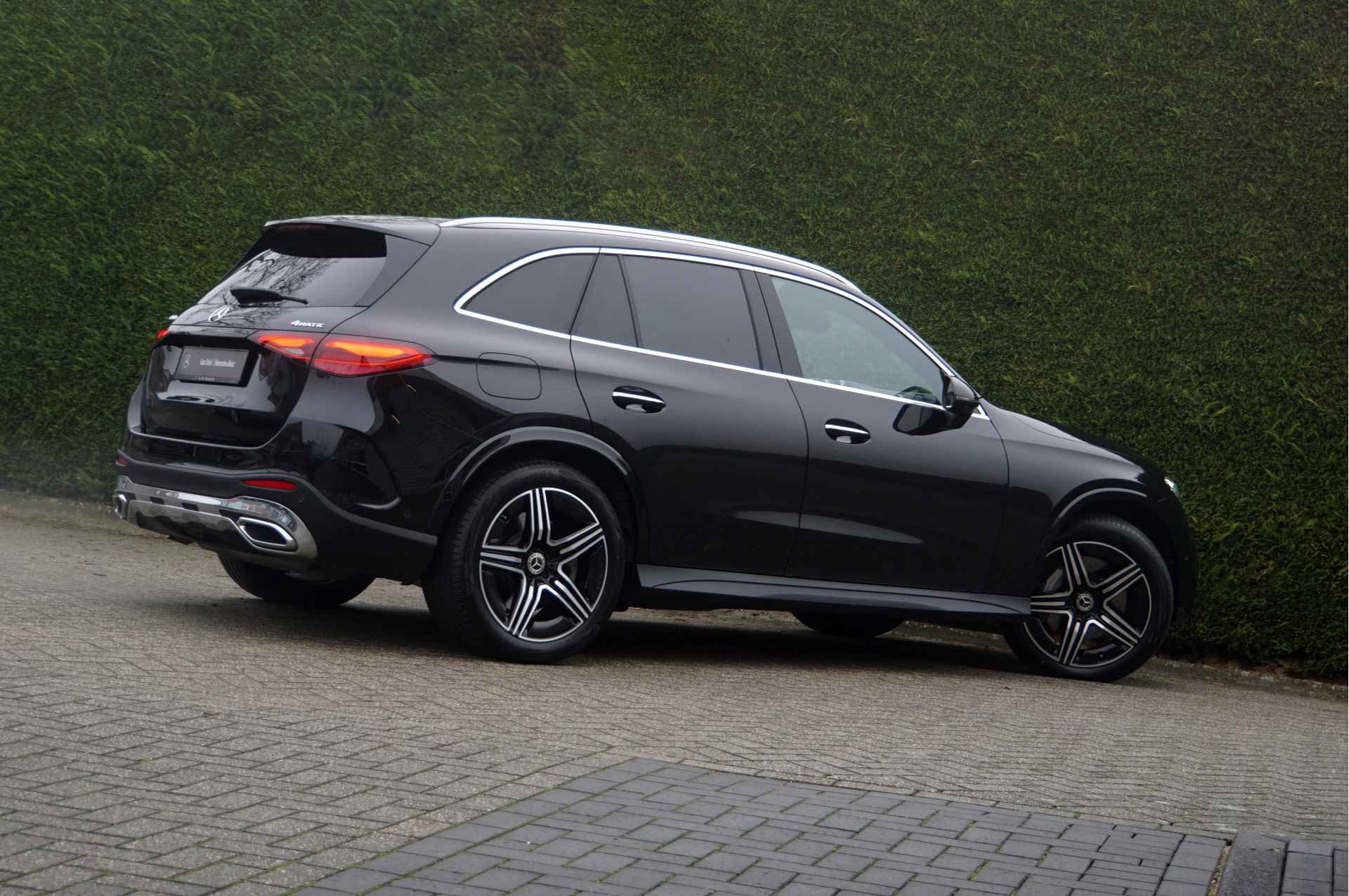 Mercedes-Benz GLC 300 e 4MATIC AMG Line | Achterasbesturing Luchtvering Trekhaak Distronic Memory Burmester - 39/49