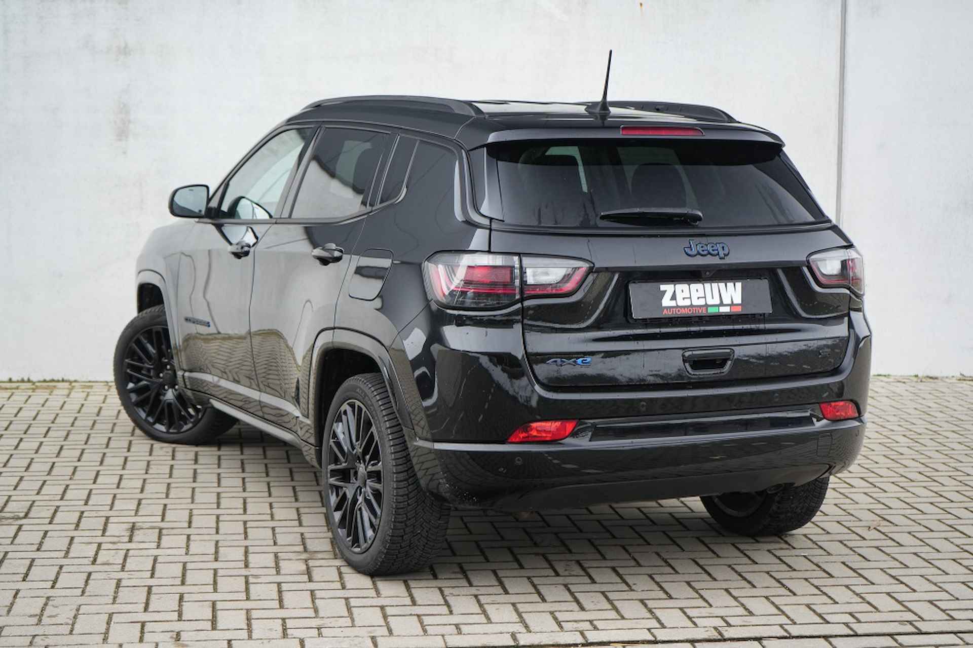 Jeep Compass  4xe 240 PK Hybrid S | Leder | Navi | Winter | Camera | 19" - 13/34