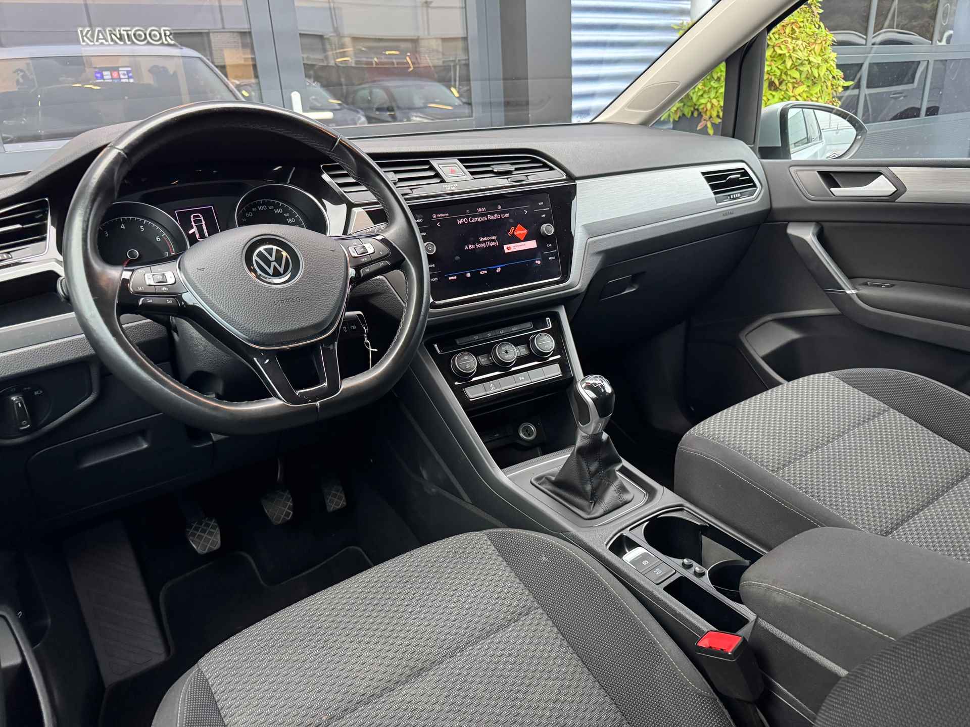 Volkswagen TOURAN 1.5 TSI Comfortline Business 7p 150PK| Elektrische Trekhaak|Apple carplay|Cruise - 5/33