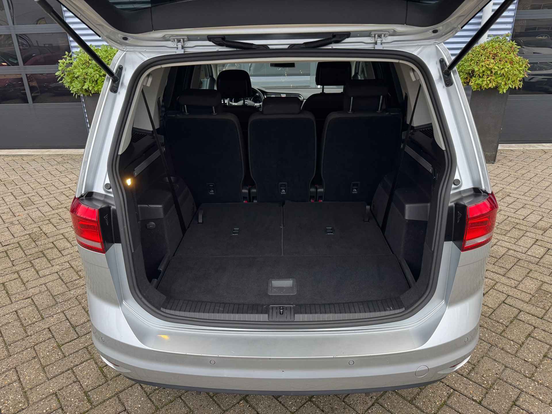 Volkswagen TOURAN 1.5 TSI Comfortline Business 7p 150PK| Elektrische Trekhaak|Apple carplay|Cruise - 30/33