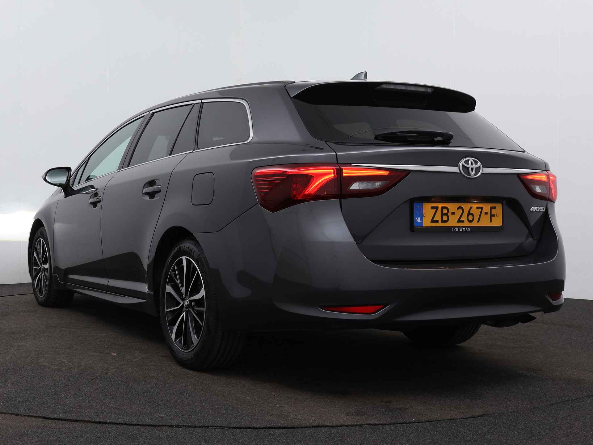 Toyota Avensis Touring Sports 1.8 VVT-i SkyView Edition | Achteruitrijcamera | Panoramadak | Dealeronderhouden ) - 17/42