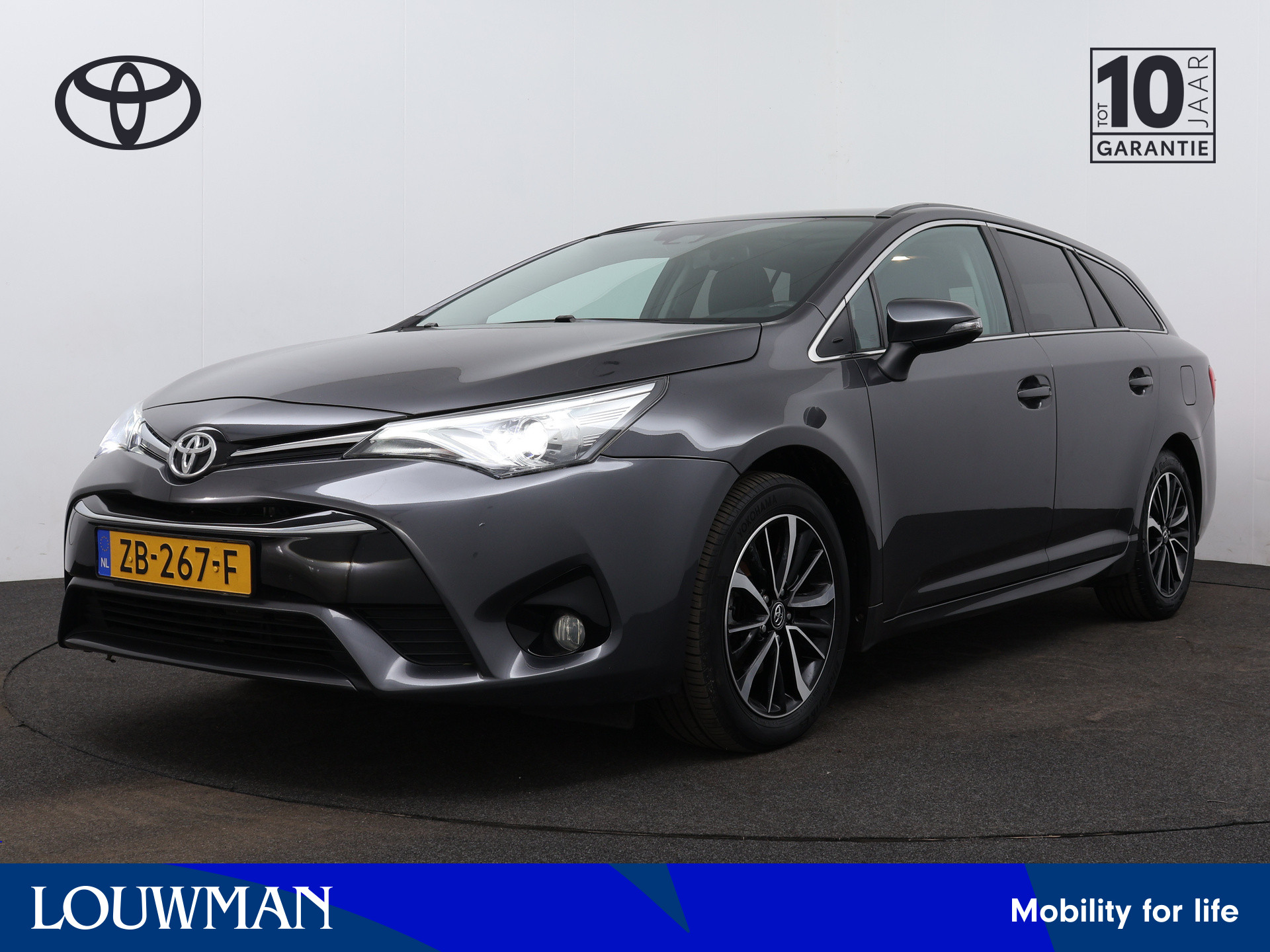 Toyota Avensis Touring Sports 1.8 VVT-i SkyView Edition | Achteruitrijcamera | Panoramadak | Dealeronderhouden )