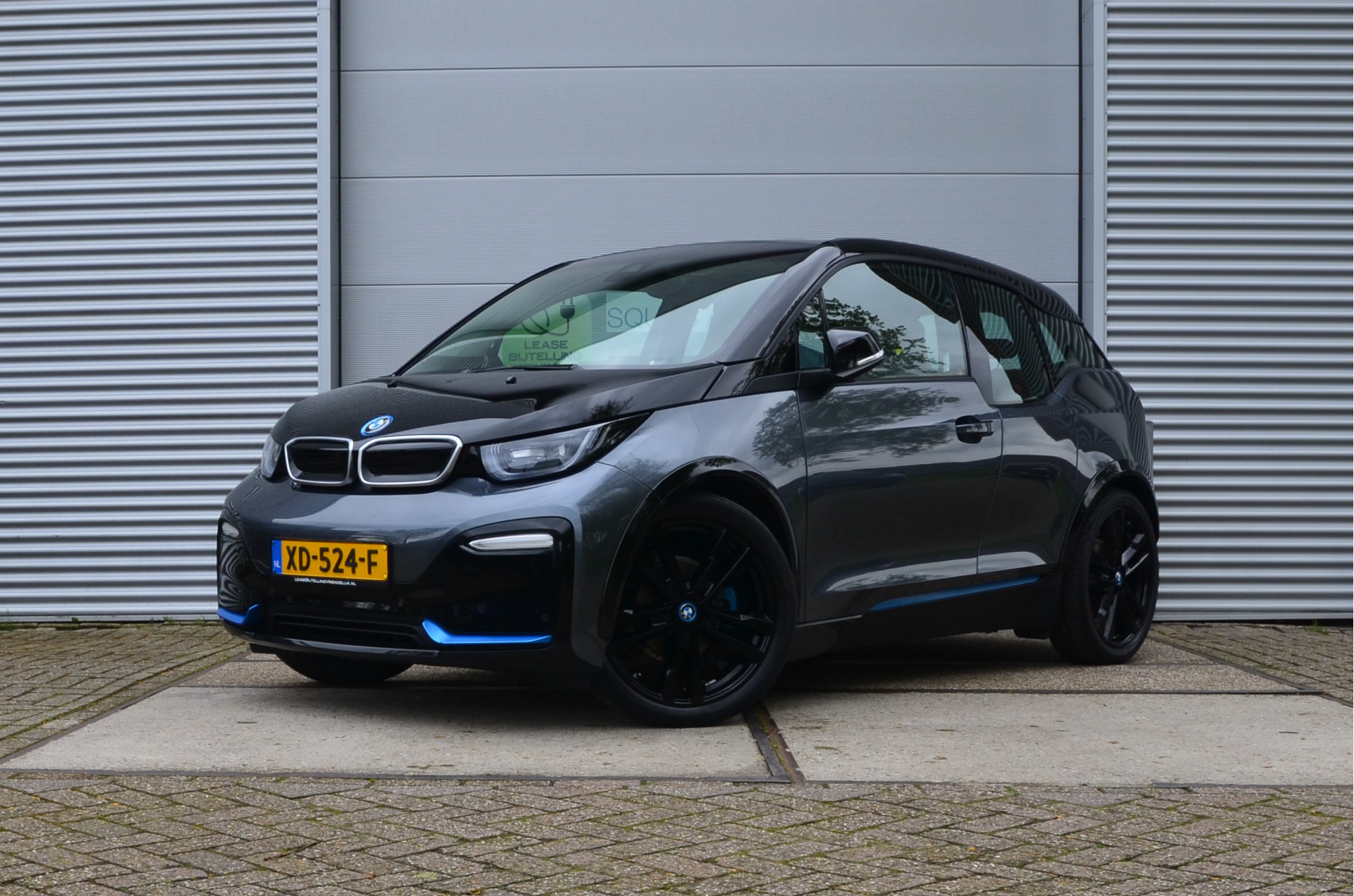BMW i3 S 120Ah 42 kWh Pano, 20", MARGE rijklaar prijs bij viaBOVAG.nl