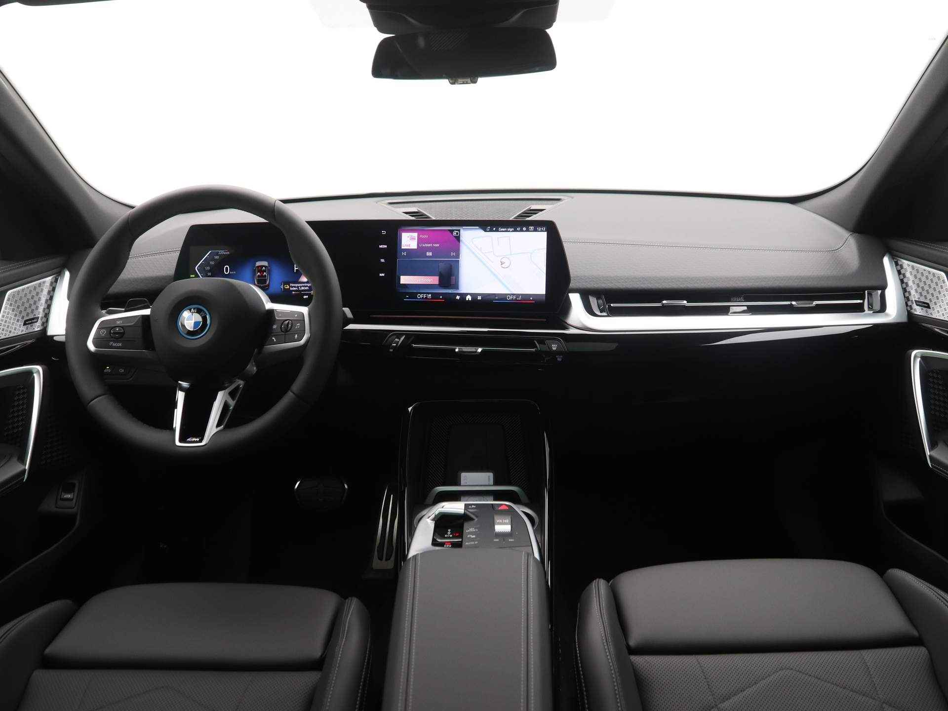 BMW iX2 xDrive30 - 13/23