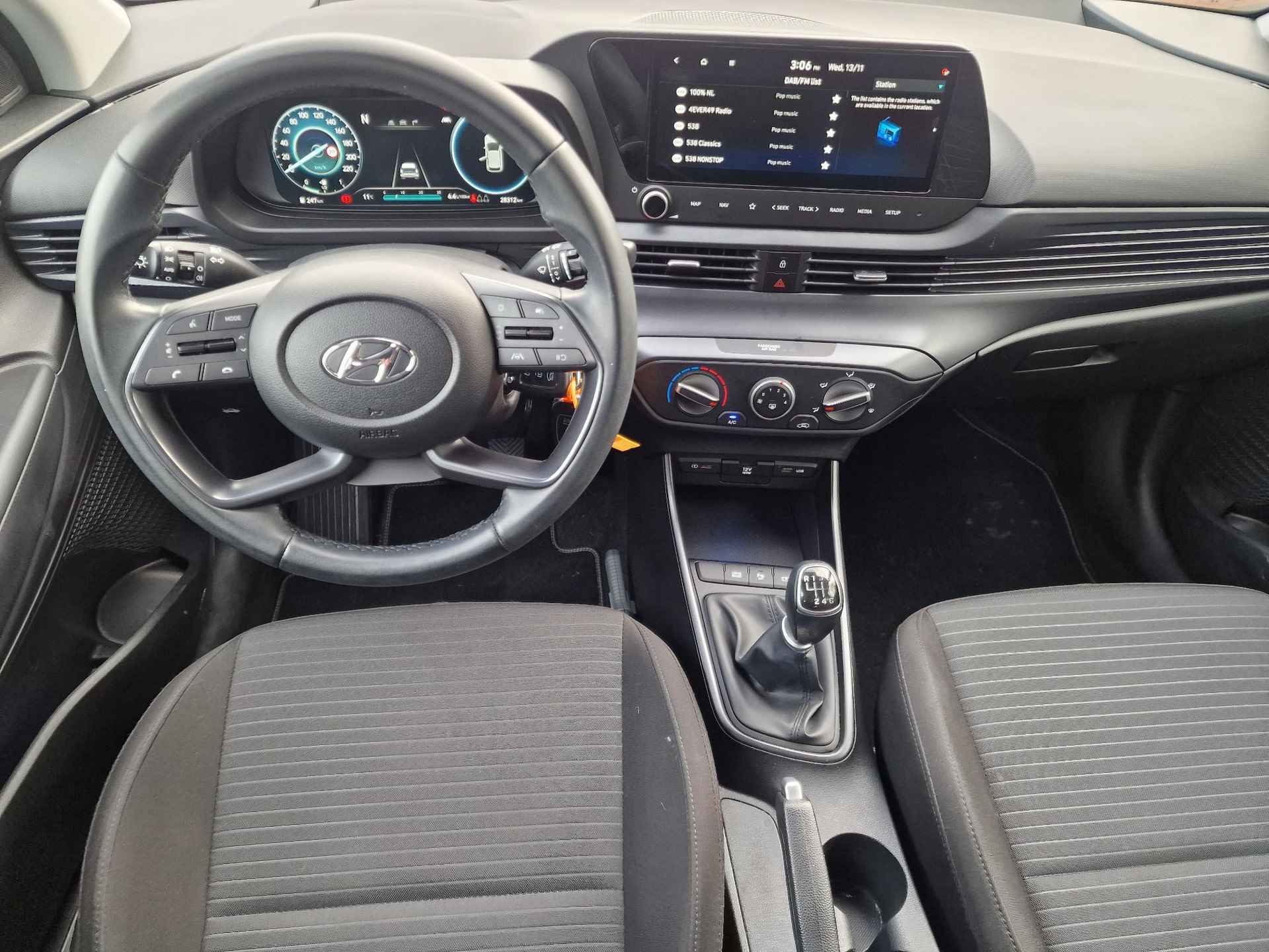 Hyundai i20 1.0 T-GDI 100 PK Comfort Smart | Ingebouwde navigatie | Achteruitrijcamera | Android Auto & Apple Carplay | Fabrieksgarantie 03-2028 | - 12/33